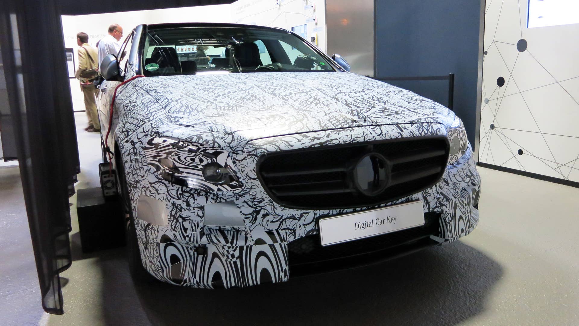 2017 Mercedes-Benz E-Class rear 3/4