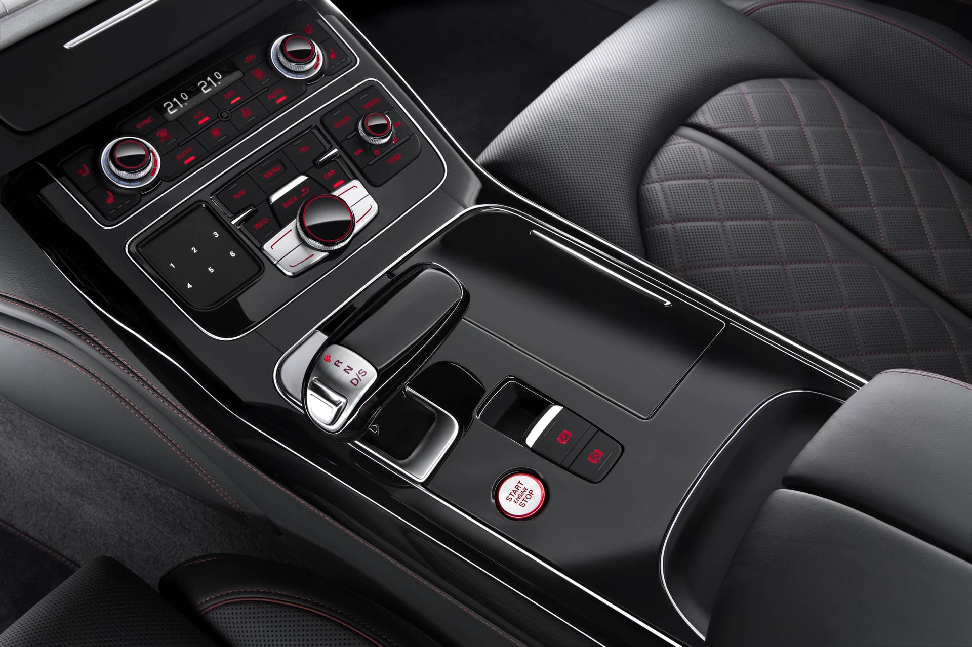 2016 Audi S8 Plus center console