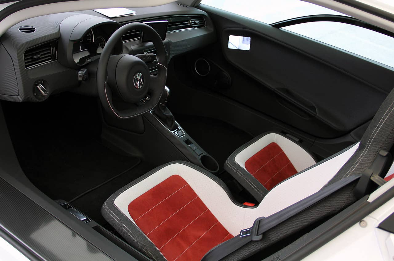 2014 Volkswagen XL1 interior