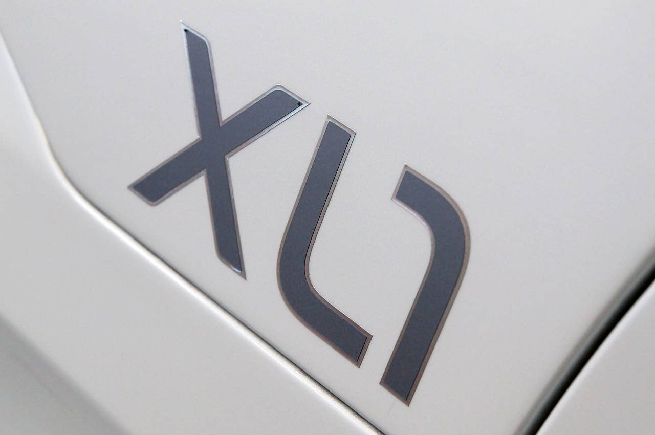 2014 Volkswagen XL1 badge