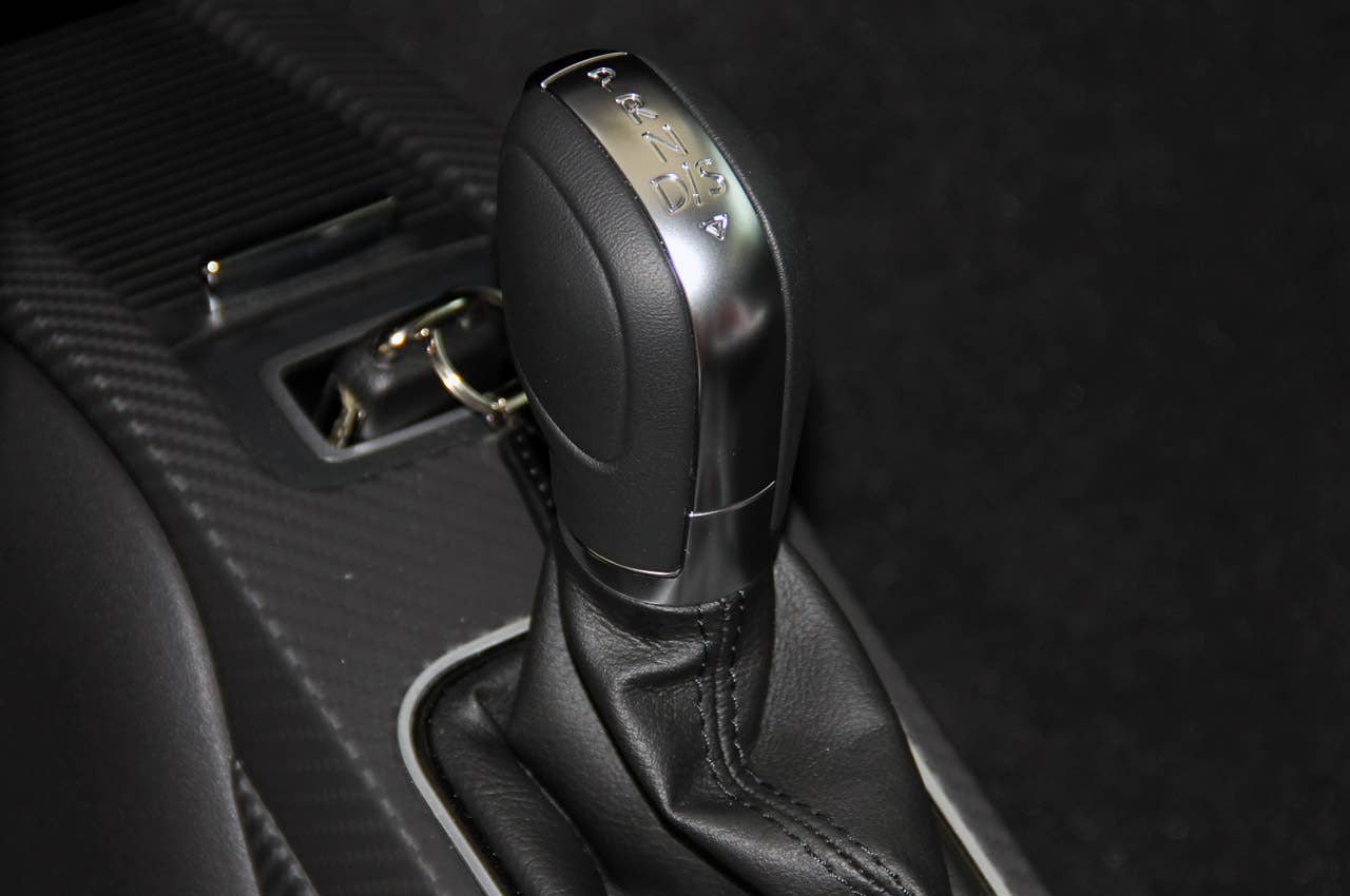 2014 Volkswagen XL1 shifter