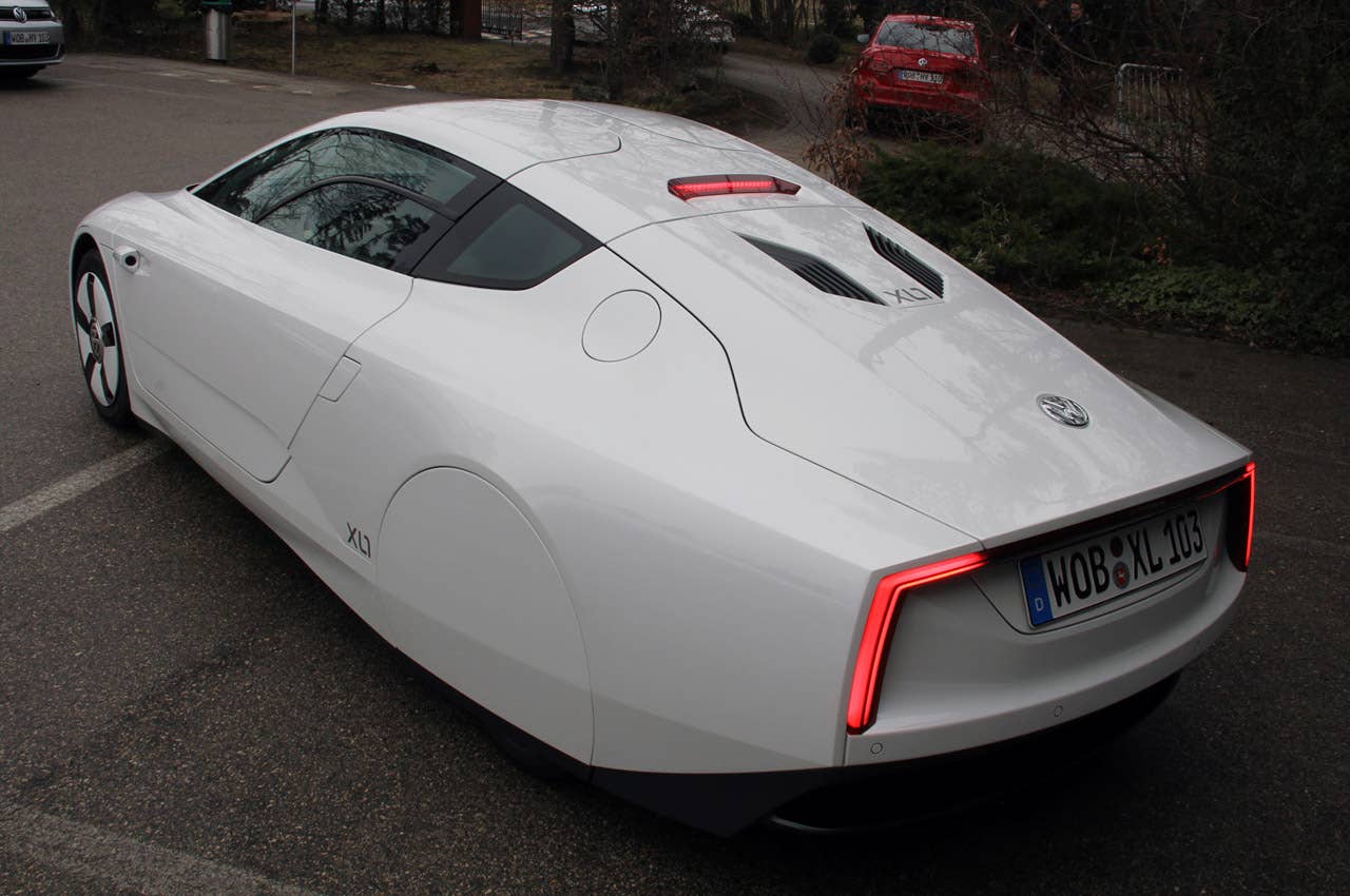 2014 Volkswagen XL1 rear 3/4 view