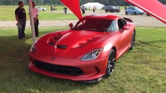 Autoblog Associate Editor Brandon Turkus checks out the one-off Dodge Viper GT and its one-of-a-kind exterior treatment.