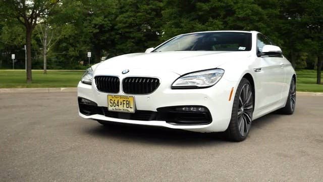 Autoblog Beauty-Roll, nothing but high-def video of the cars you’re looking for. Today featuring the 2016 BMW 650i Coupe. Each episode comes with a hit of engine sound – start-up and with a few revs – to round out the package. Set your resolution to max, kick it into full-screen, turn up the sound, and enjoy today’s subject the 2016 BMW 650i Coupe.