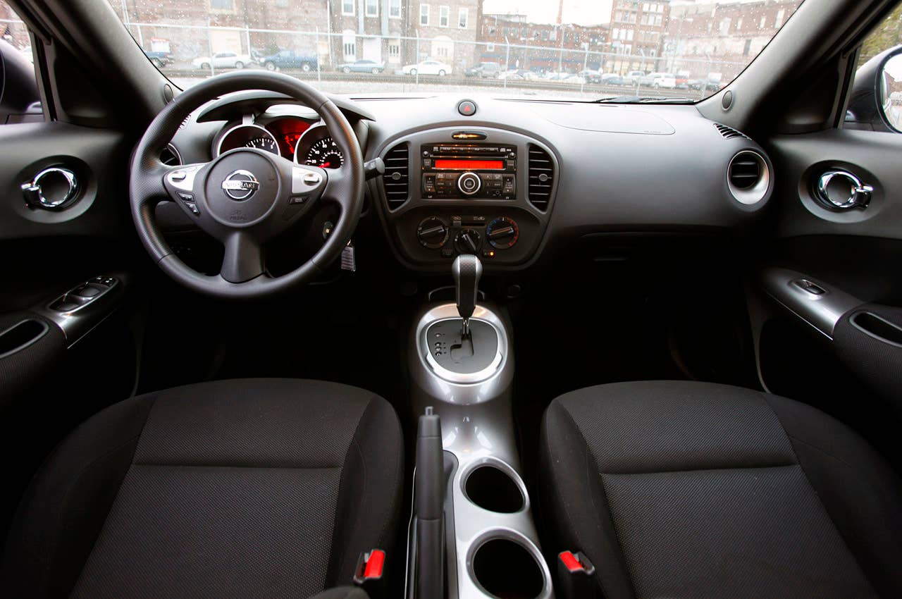2011 Nissan Juke interior