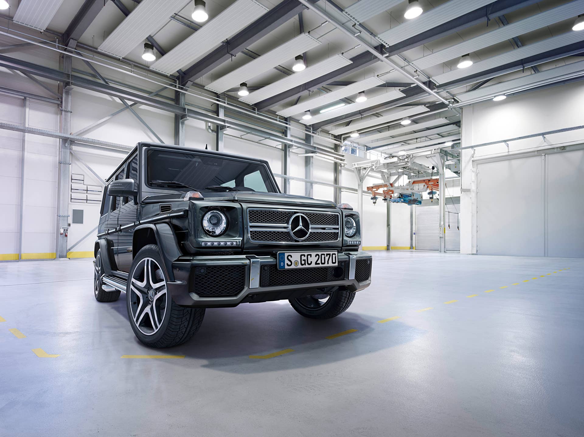 Mercedes-AMG G65 garage warehouse front 3/4