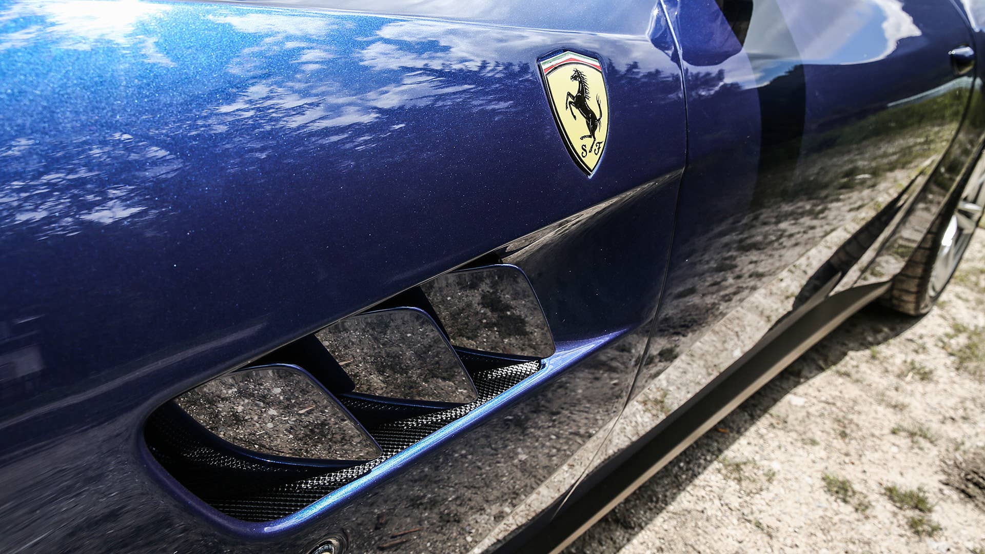 2017 Ferrari GTC4Lusso side vents