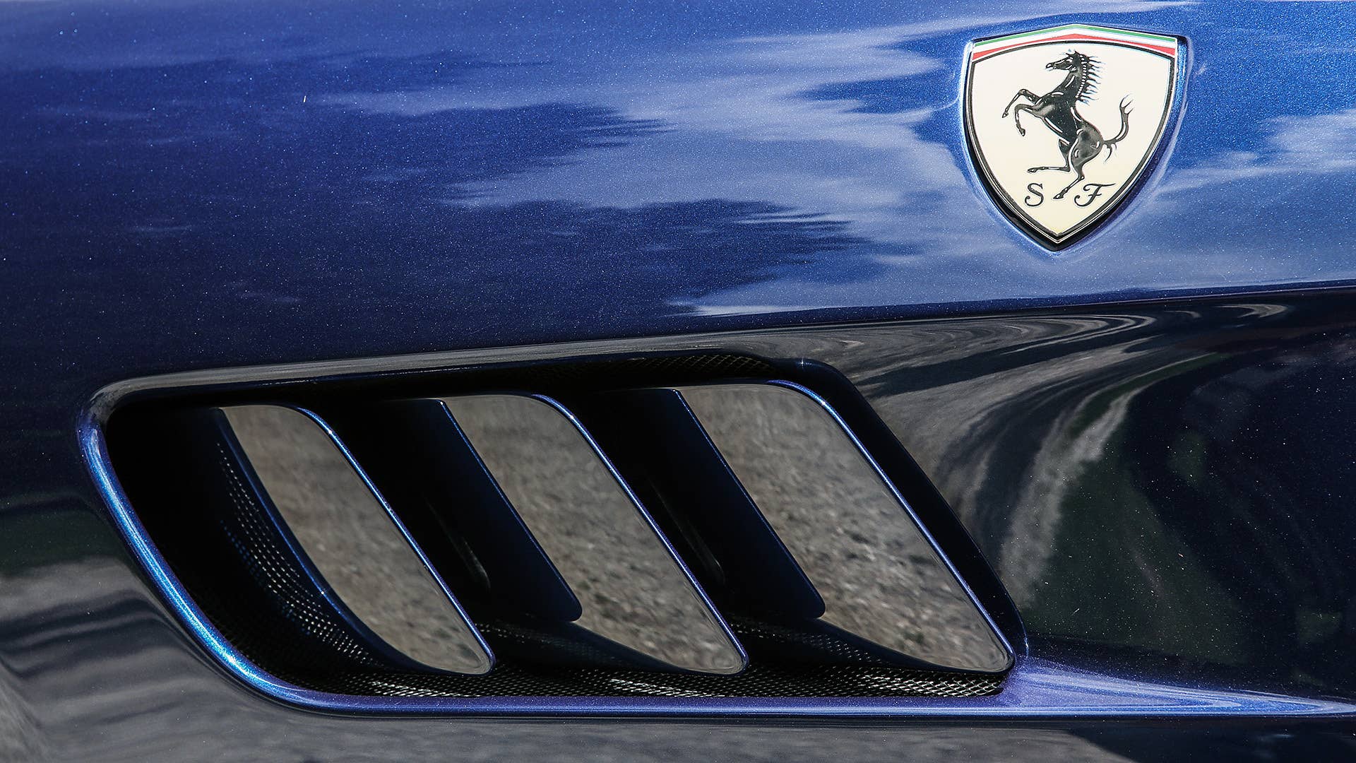 2017 Ferrari GTC4Lusso side vents