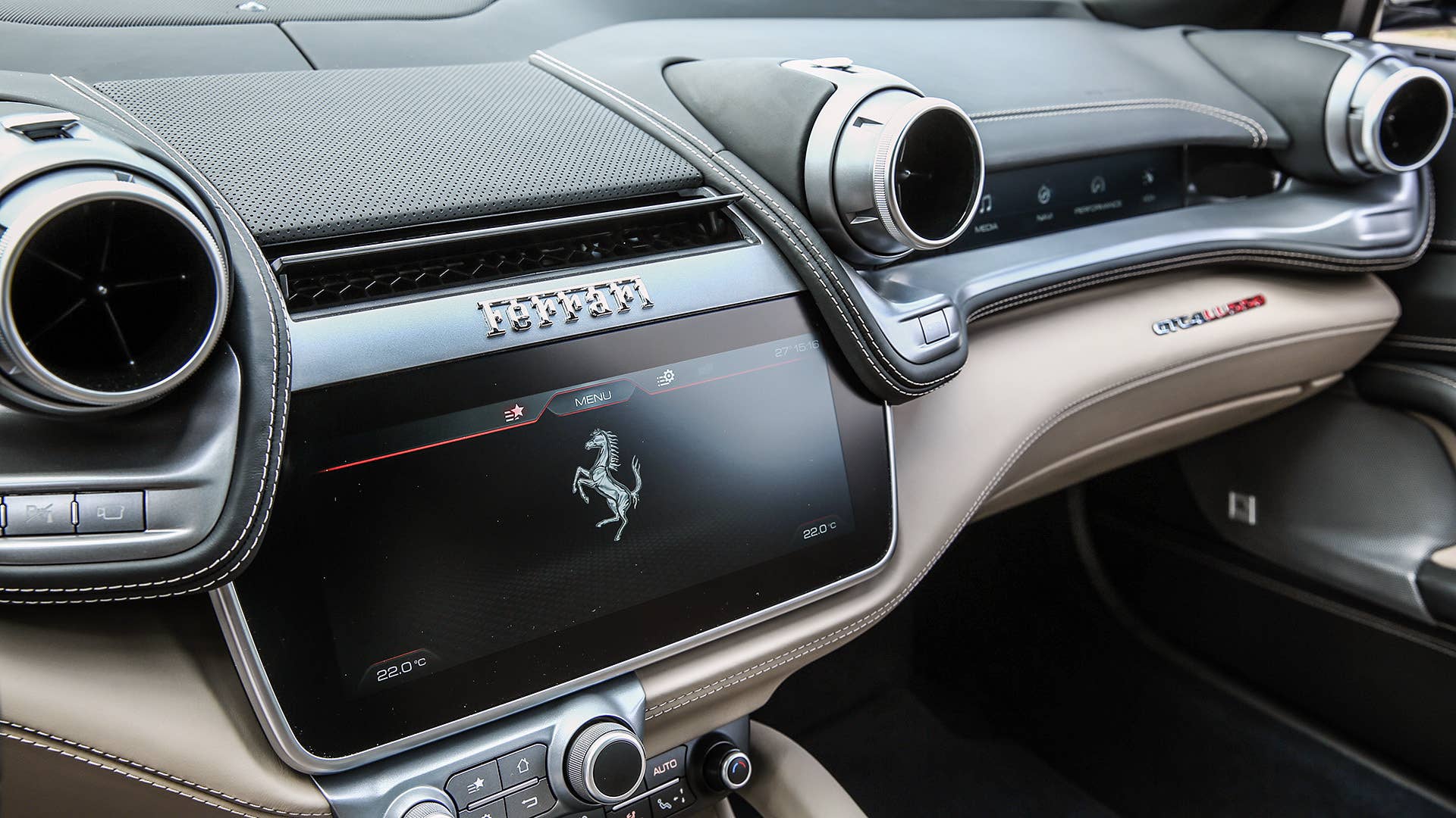 2017 Ferrari GTC4Lusso dash