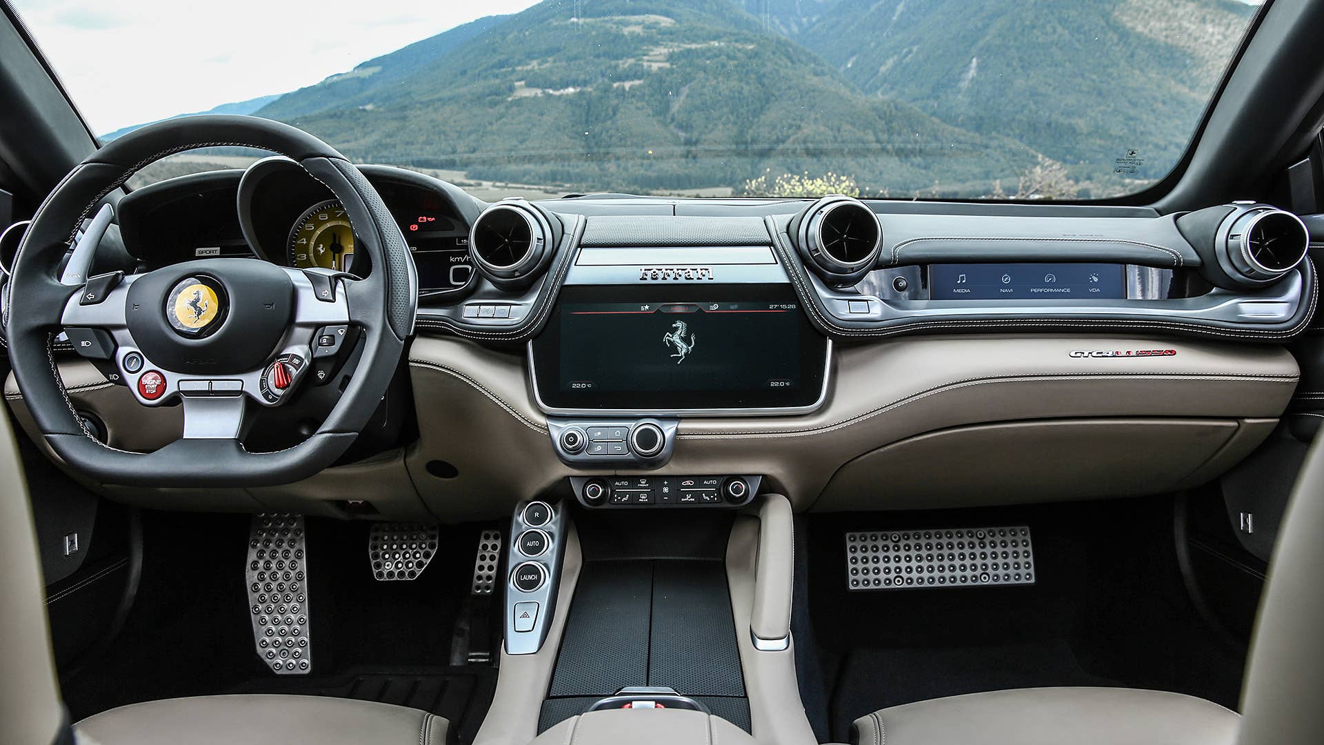 2017 Ferrari GTC4Lusso interior