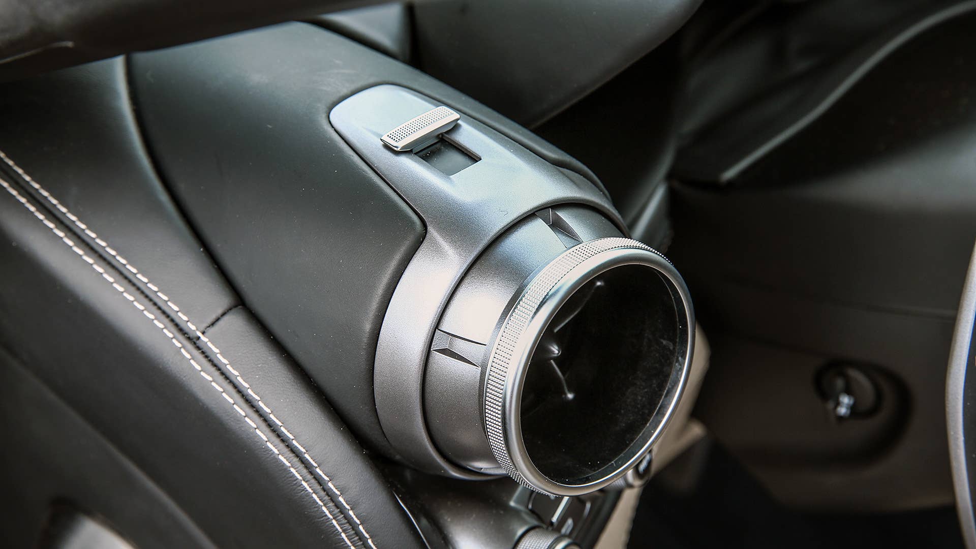 2017 Ferrari GTC4Lusso air vent