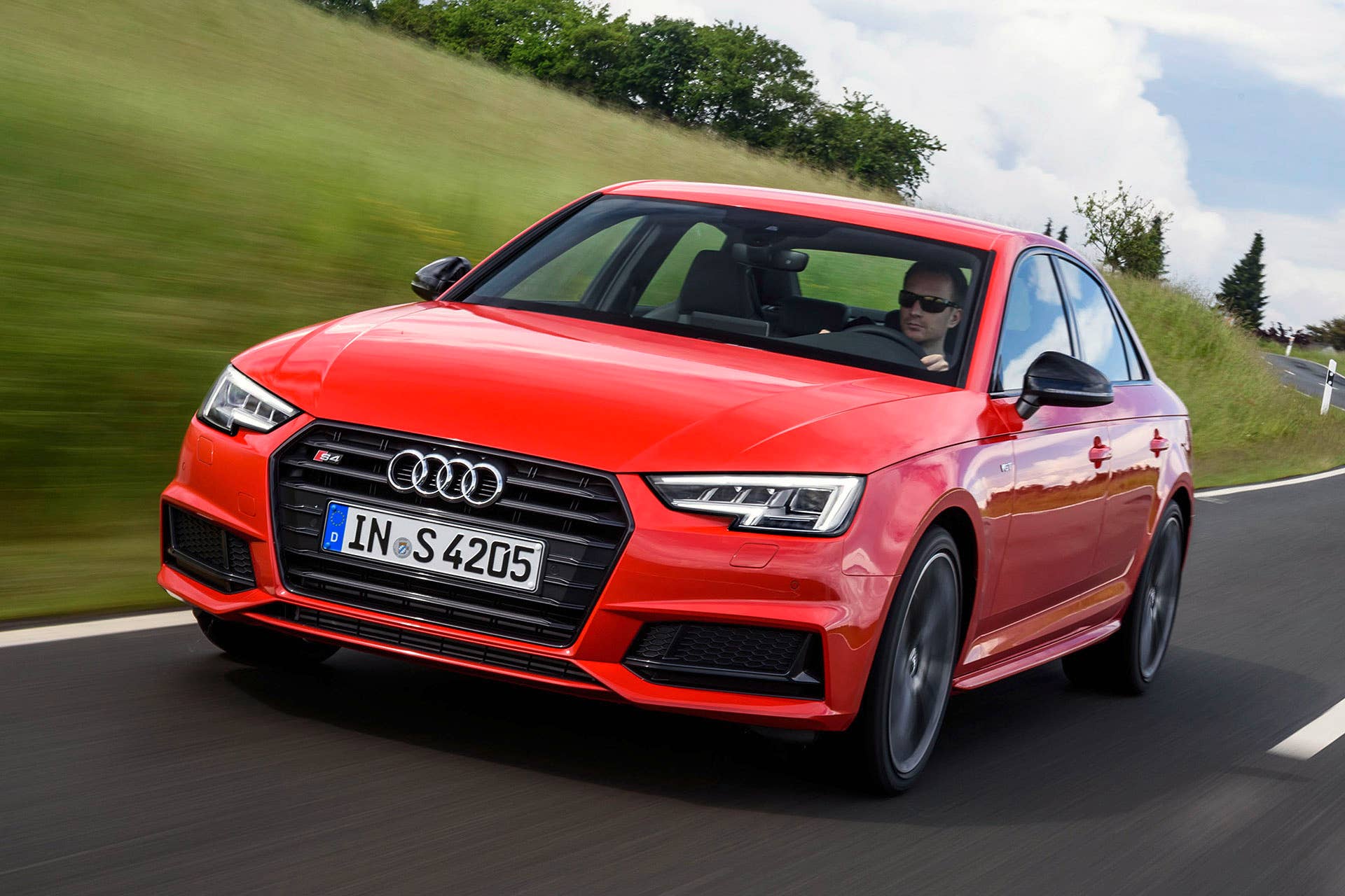 Dynamic photo, Colour: Misano Red