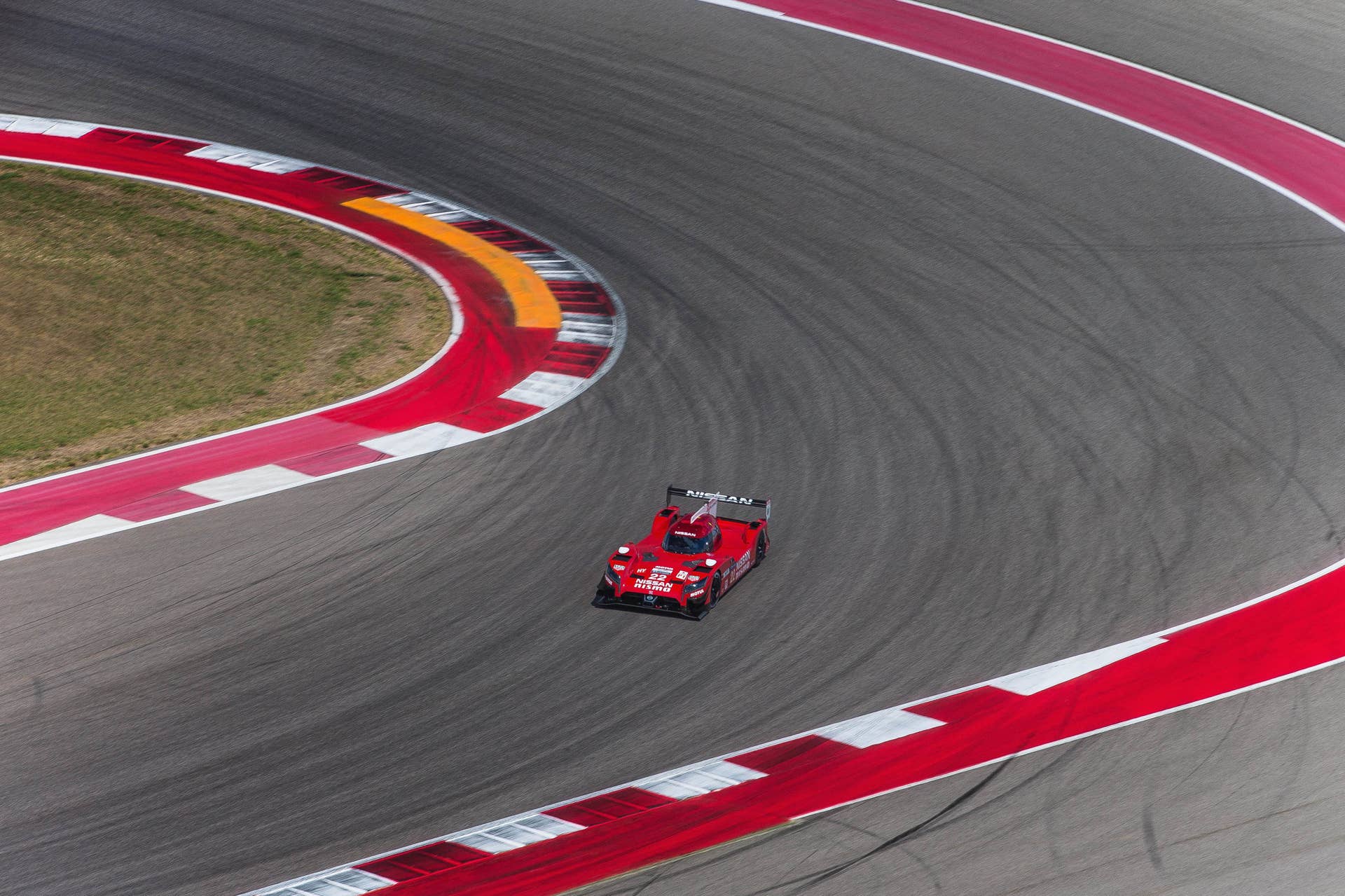 Nissan GT-R LM Nismo LMP1 track testing