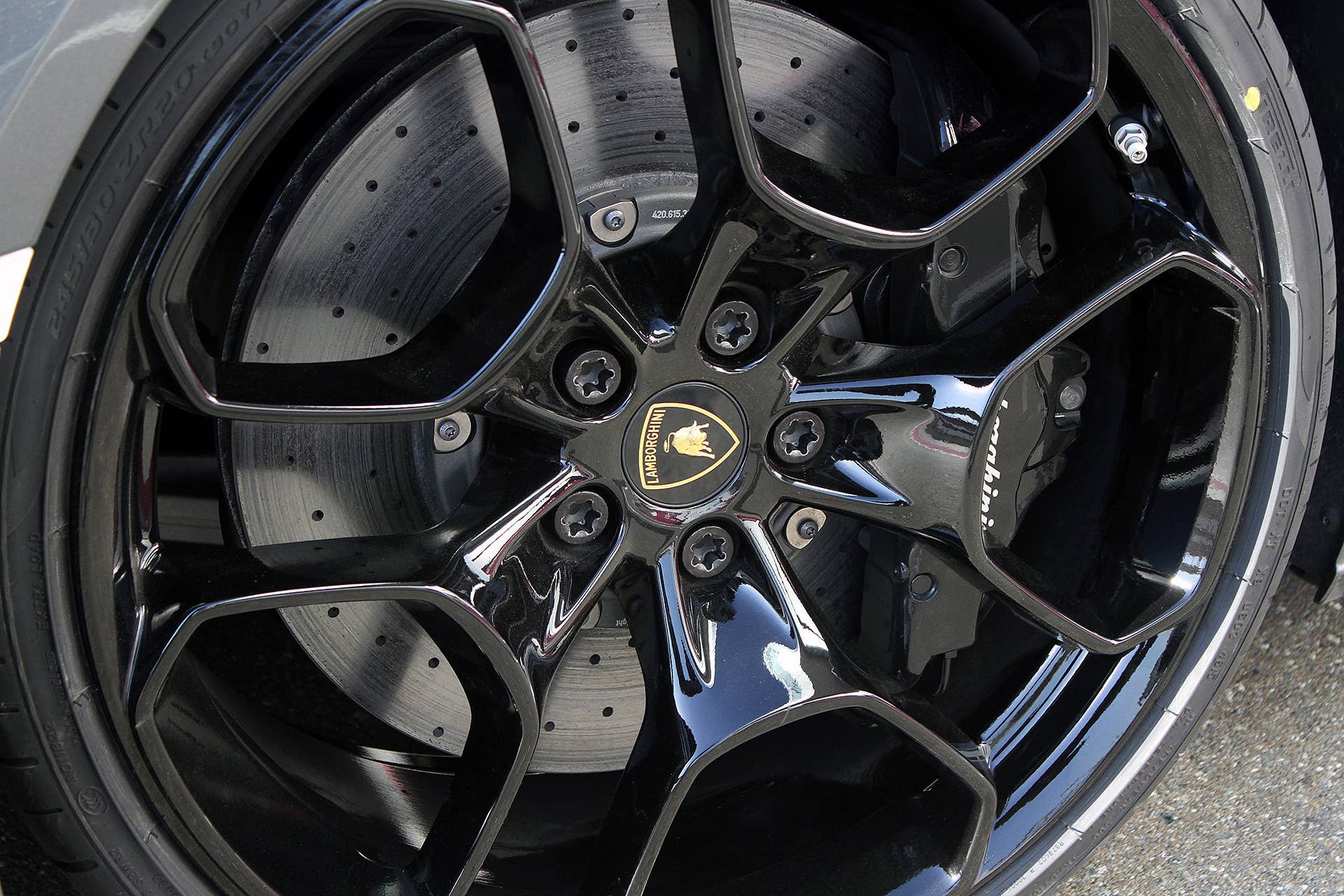2016 Lamborghini Huracan LP 580-2 wheel