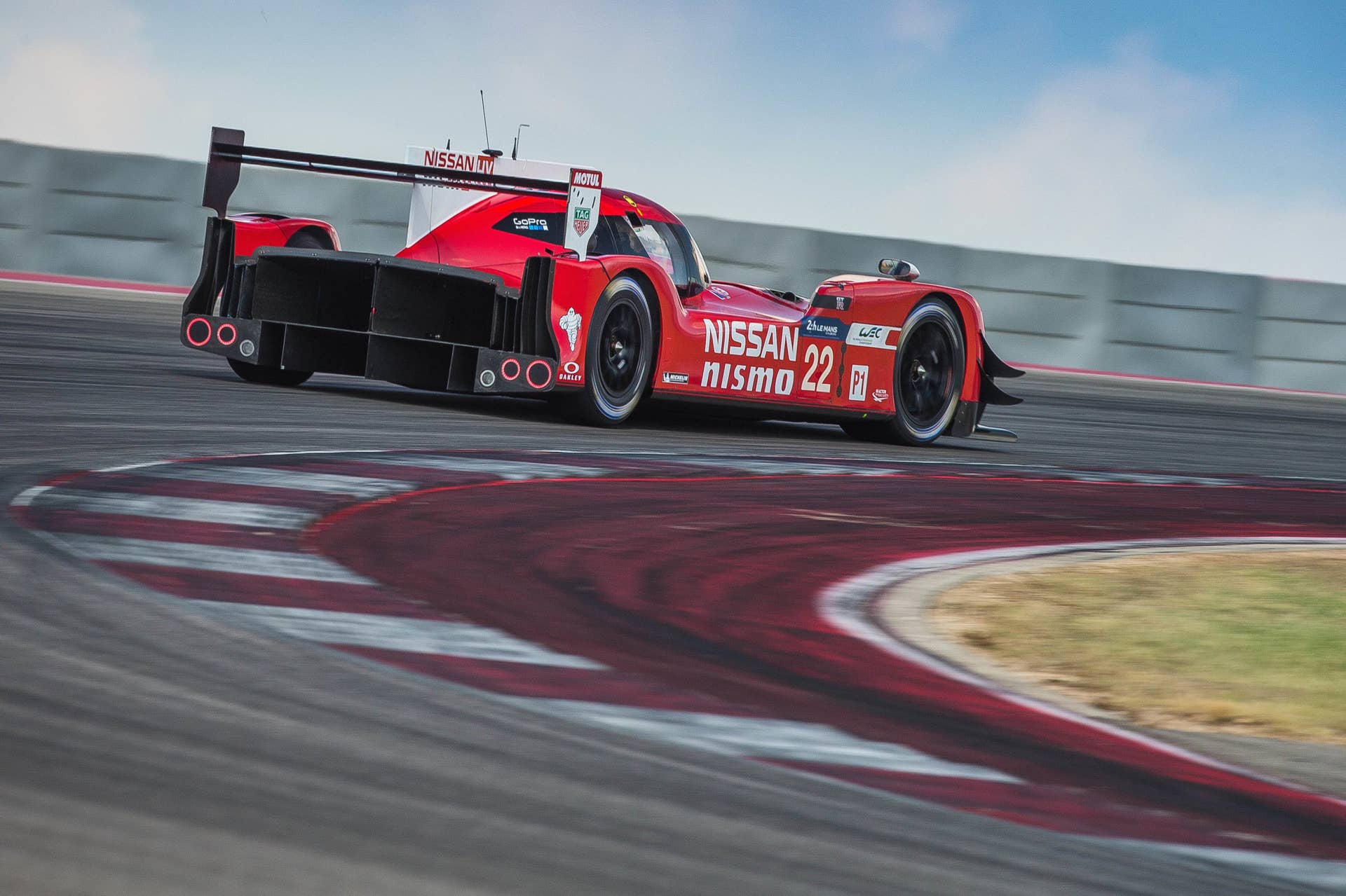 Nissan GT-R LM Nismo testing rear 3/4
