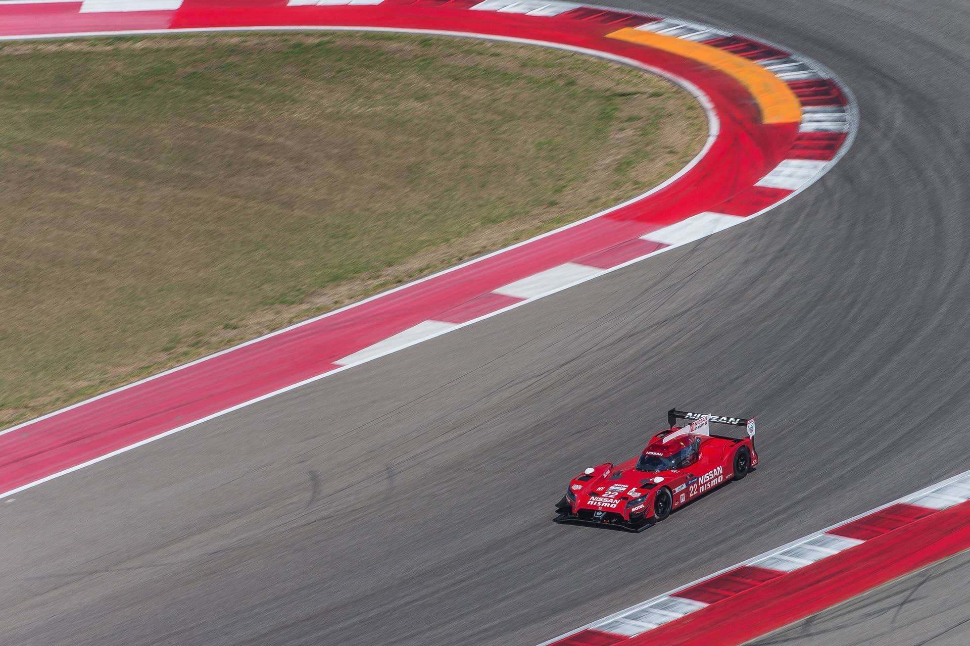 Nissan GT-R LM Nismo LMP1 COTA track testing
