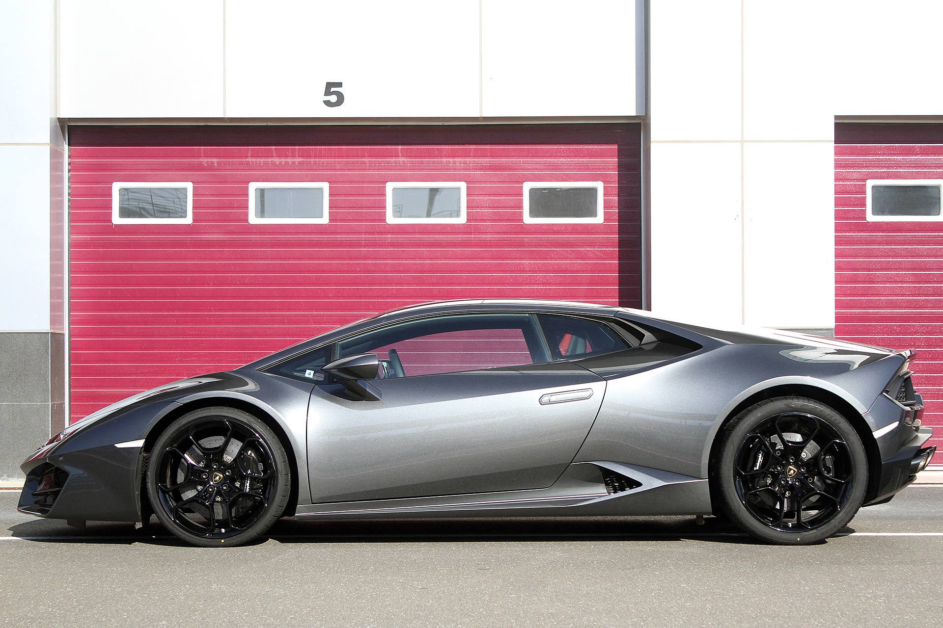 2016 Lamborghini Huracan LP 580-2 side view
