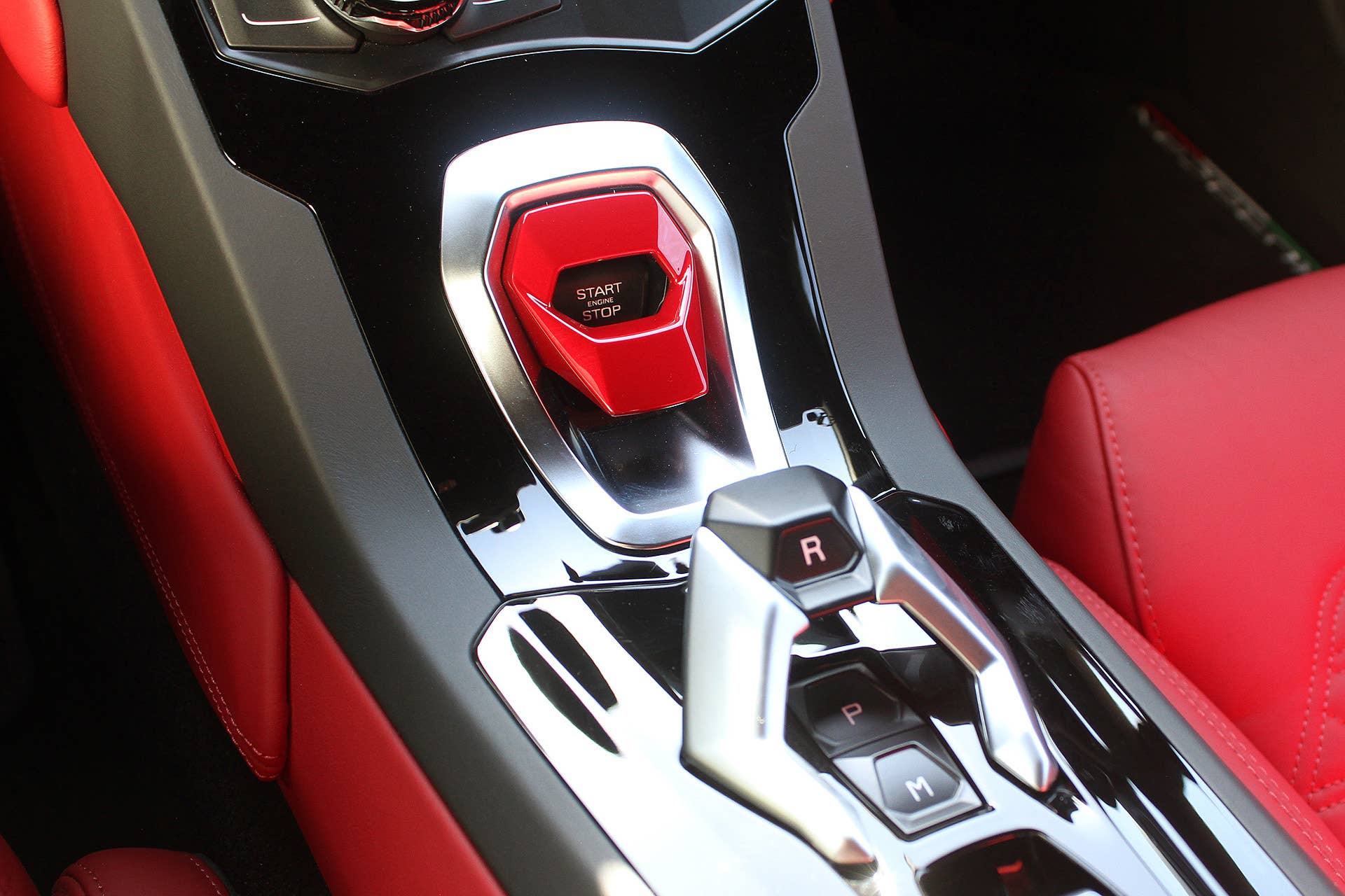2016 Lamborghini Huracan LP 580-2 center console