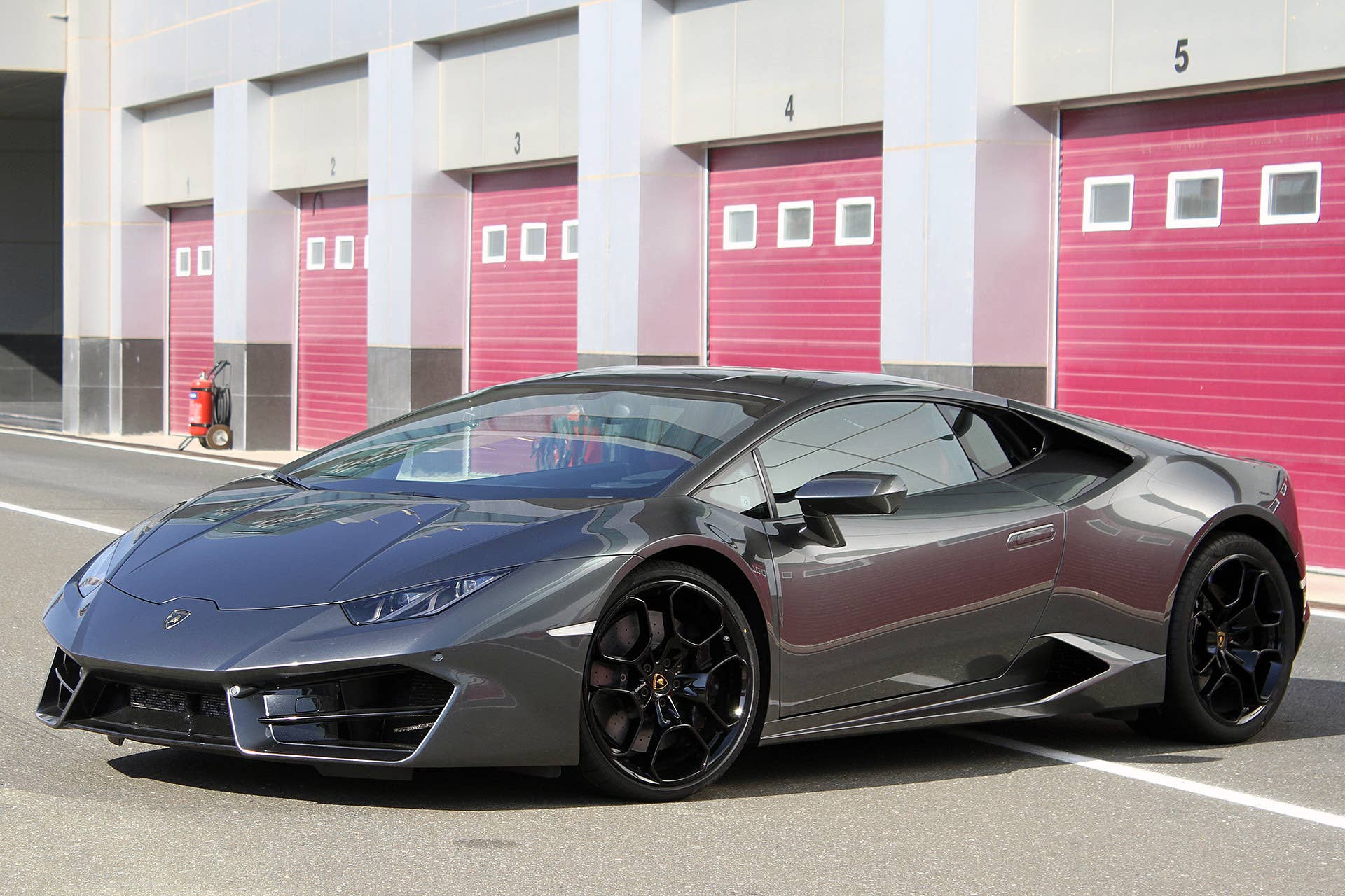 2016 Lamborghini Huracan LP 580-2 front 3/4 view