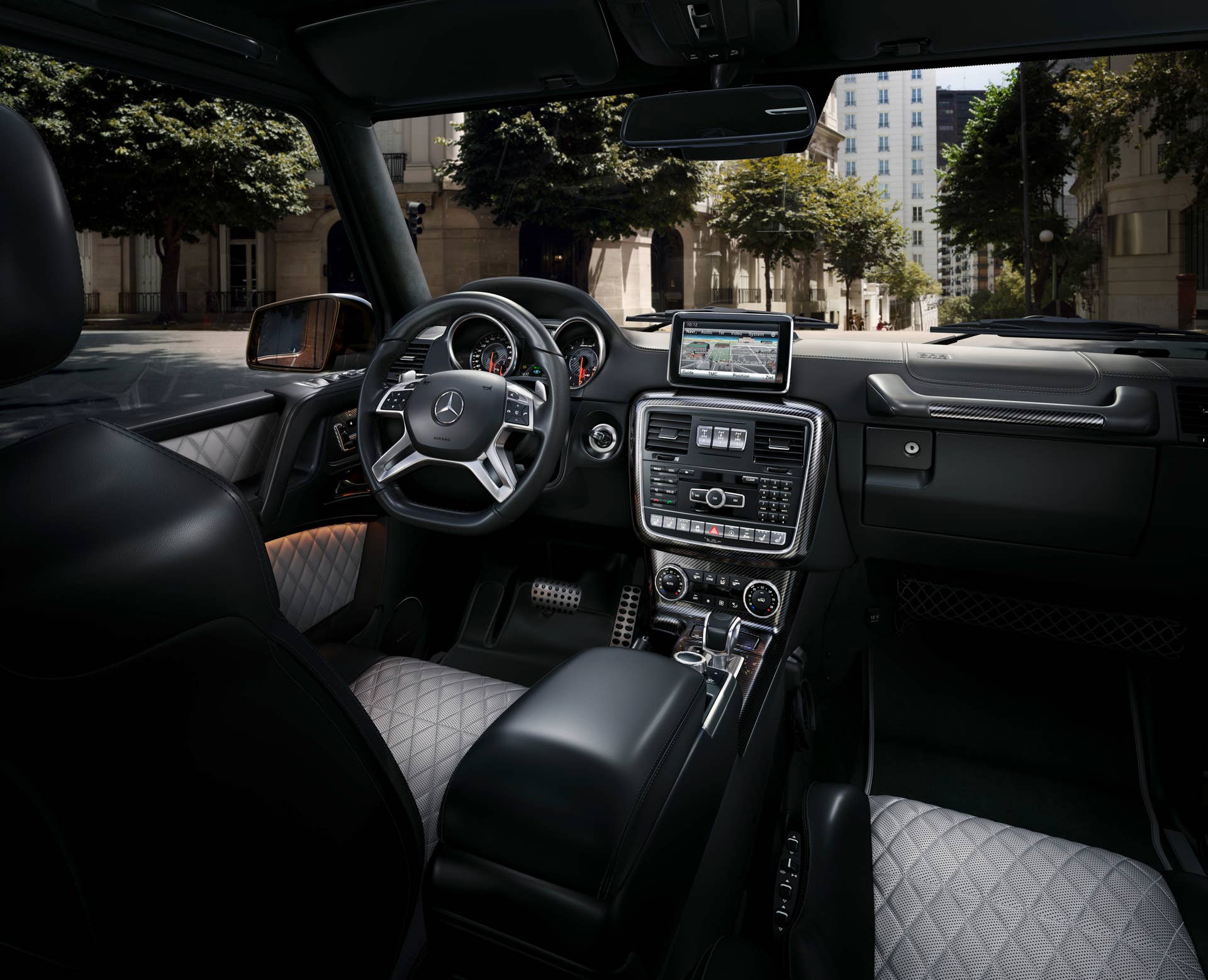 Mercedes-AMG G63 interior