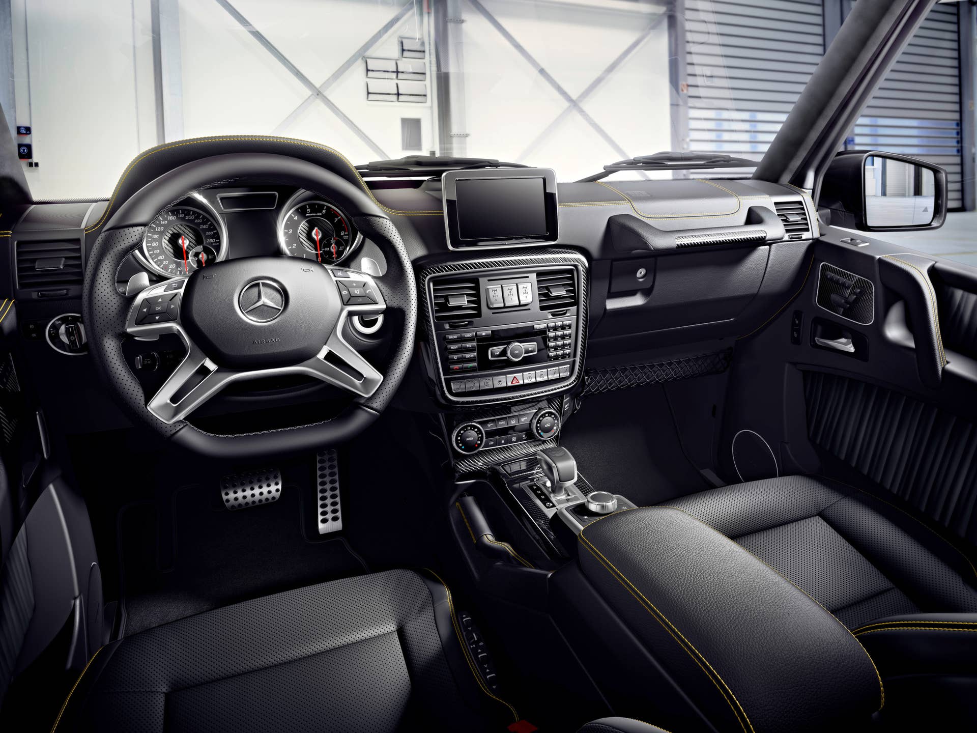 Mercedes-AMG G63 interior black yellow