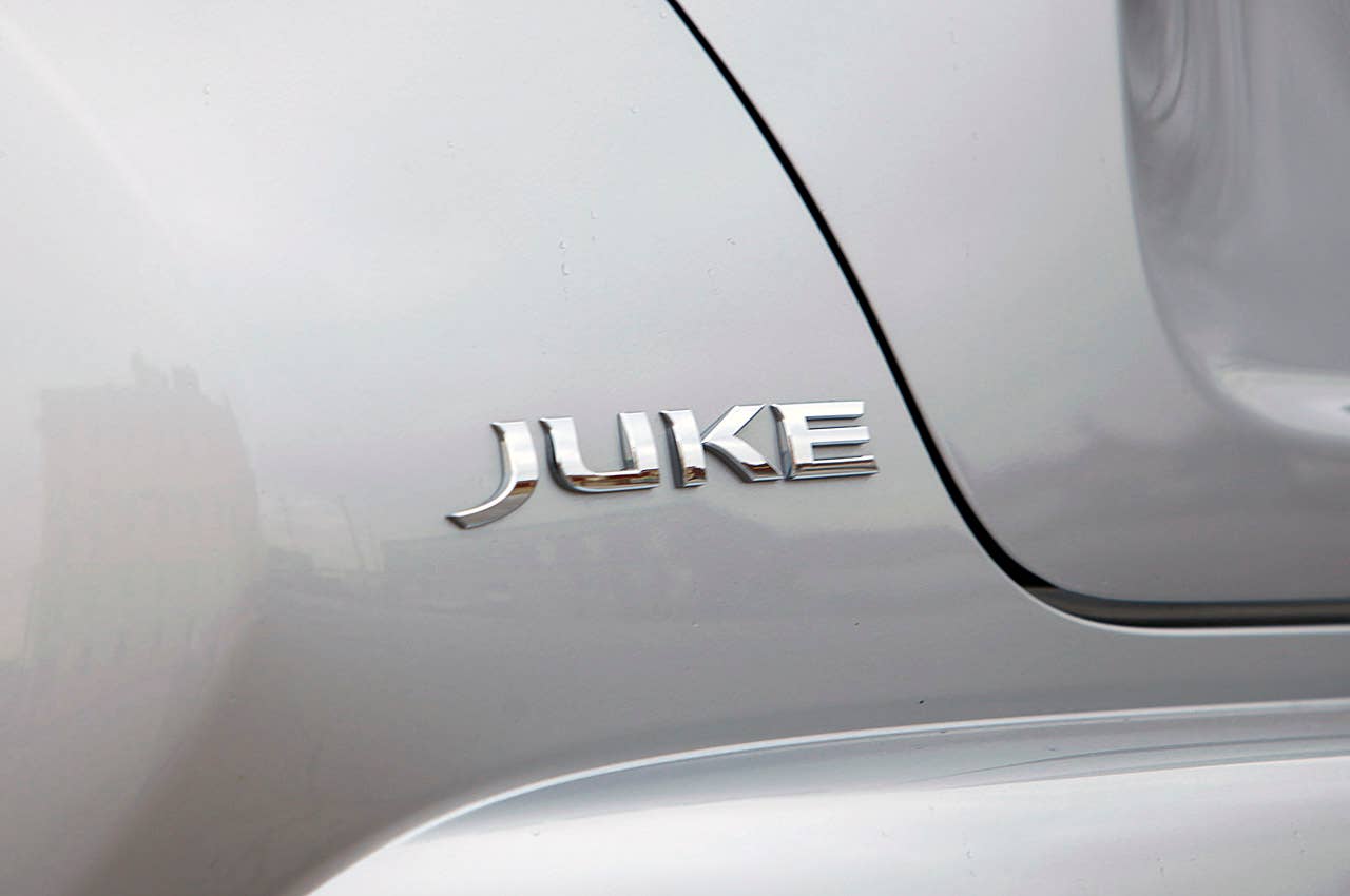 2011 Nissan Juke badge