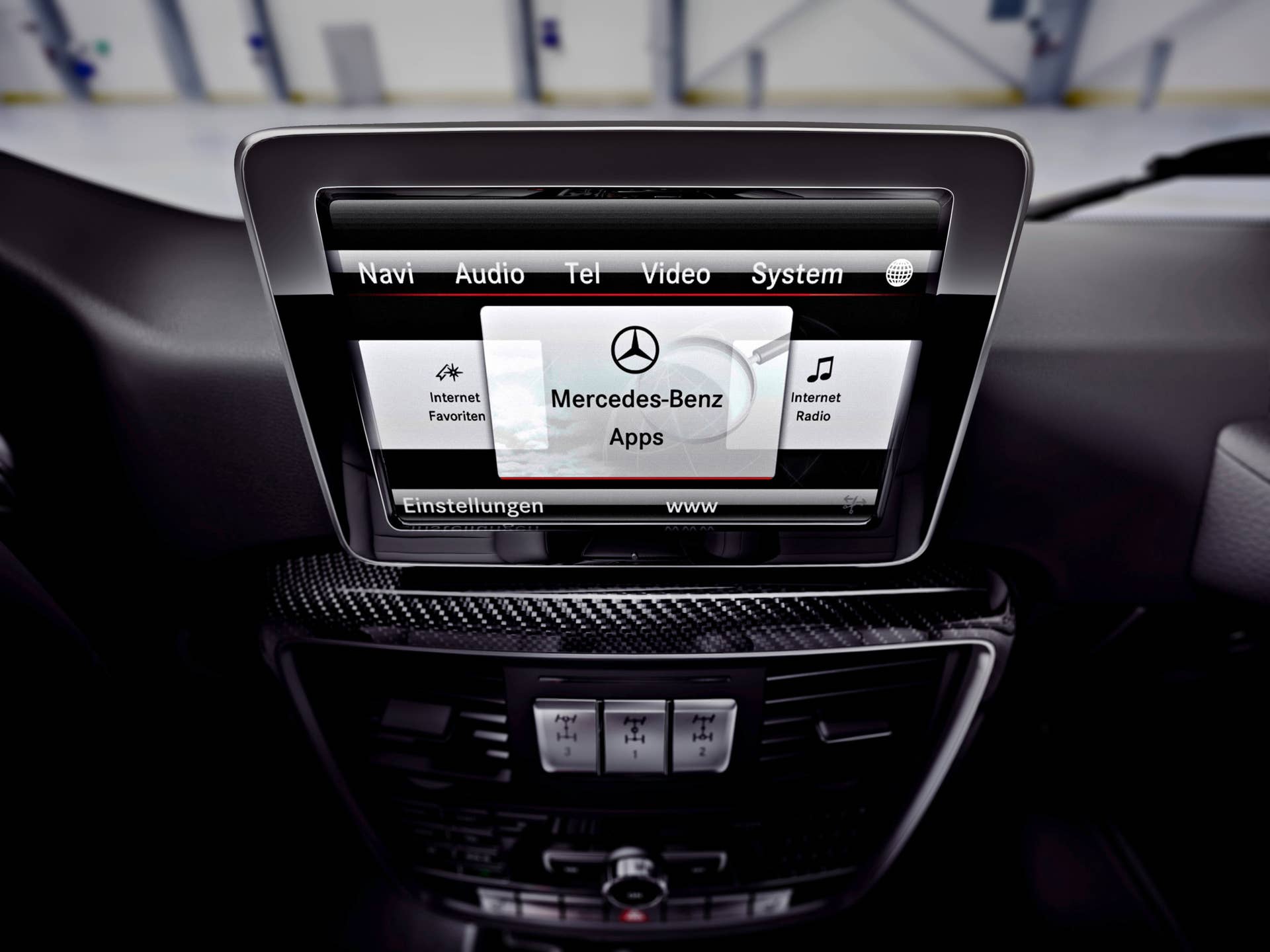 Mercedes G-Class G350d interior display screen