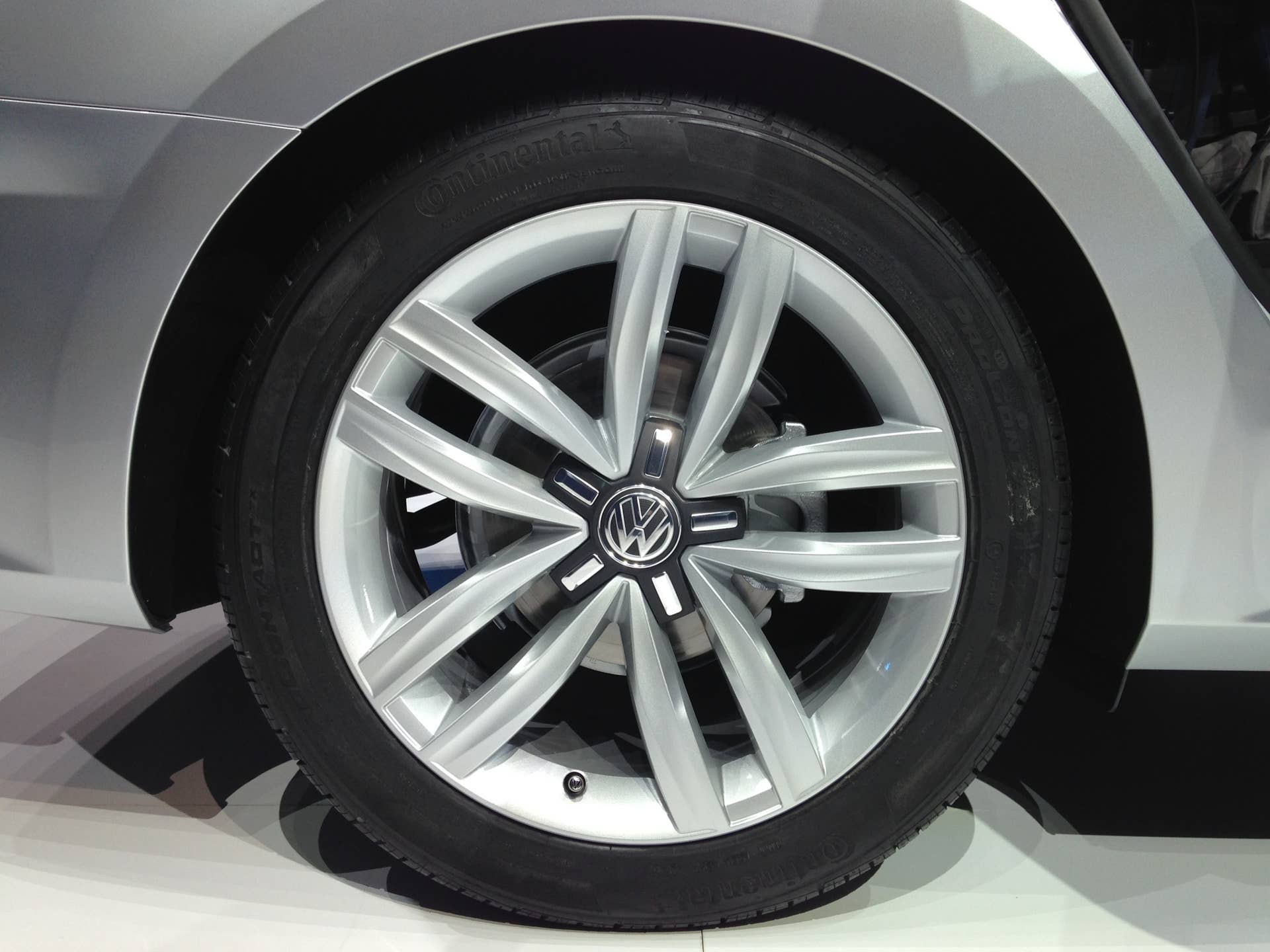 2016 volkswagen passat sel wheel vw