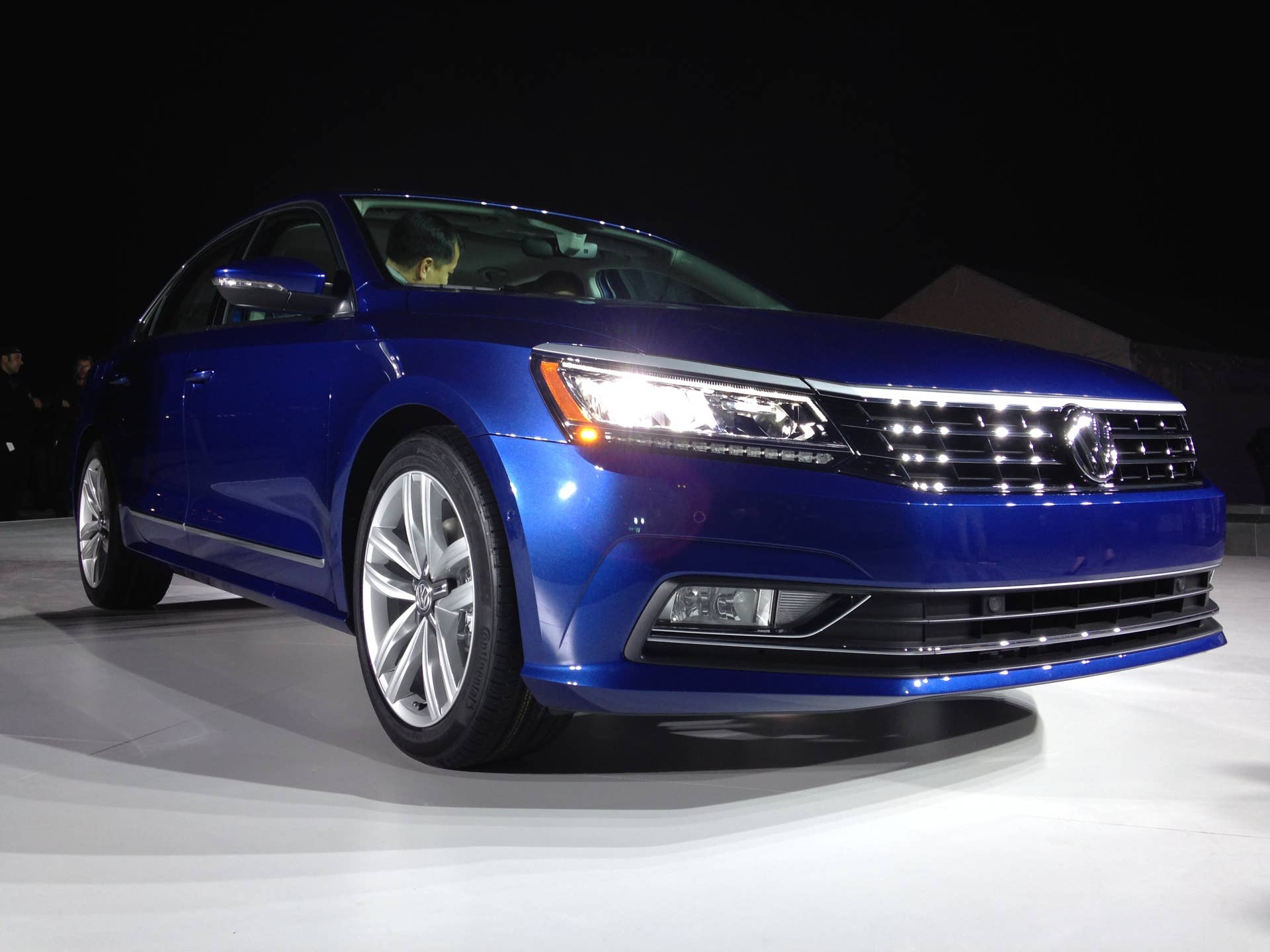 2016 volkswagen passat tdi front