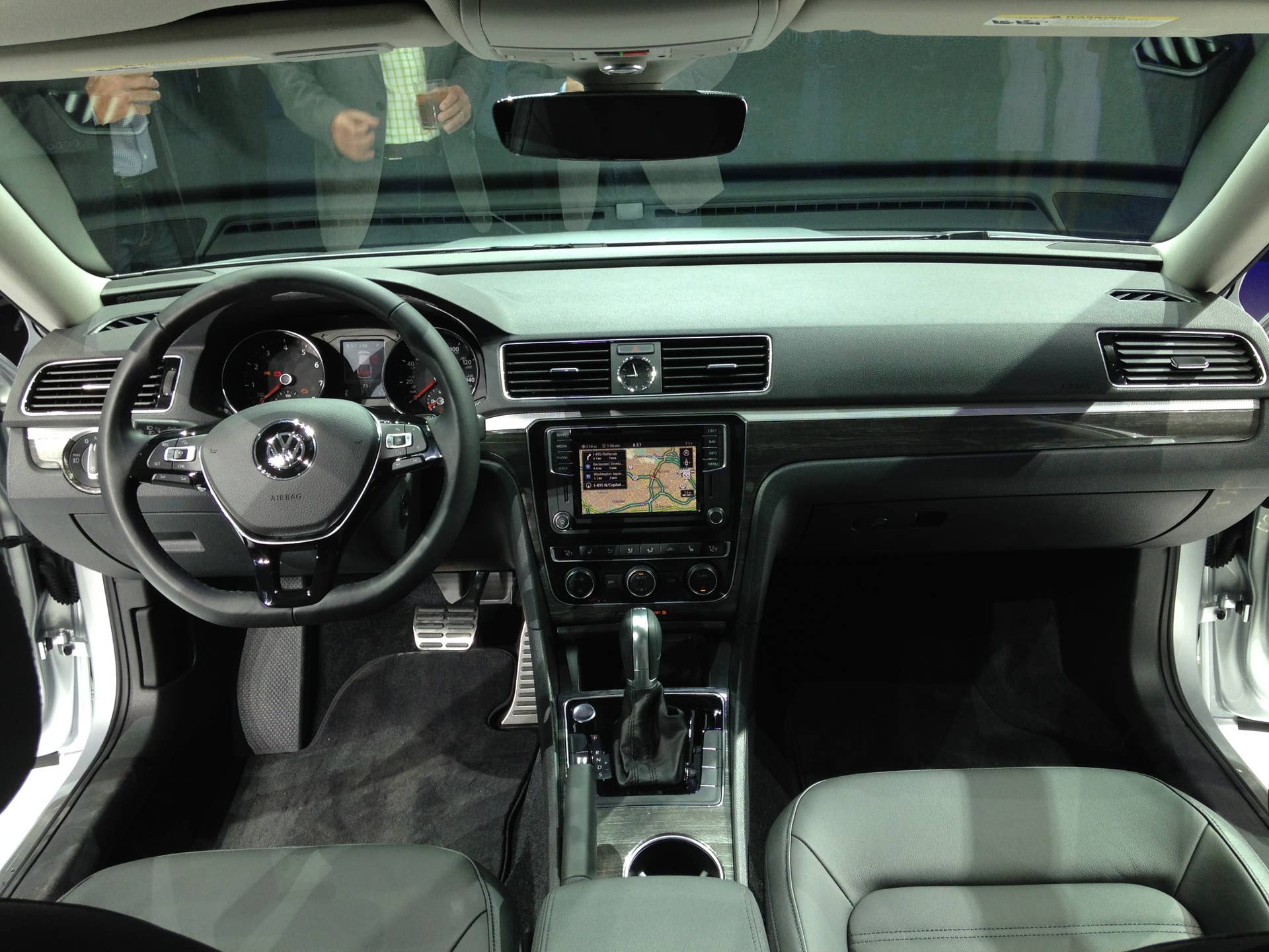 2016 volkswagen passat sel interior