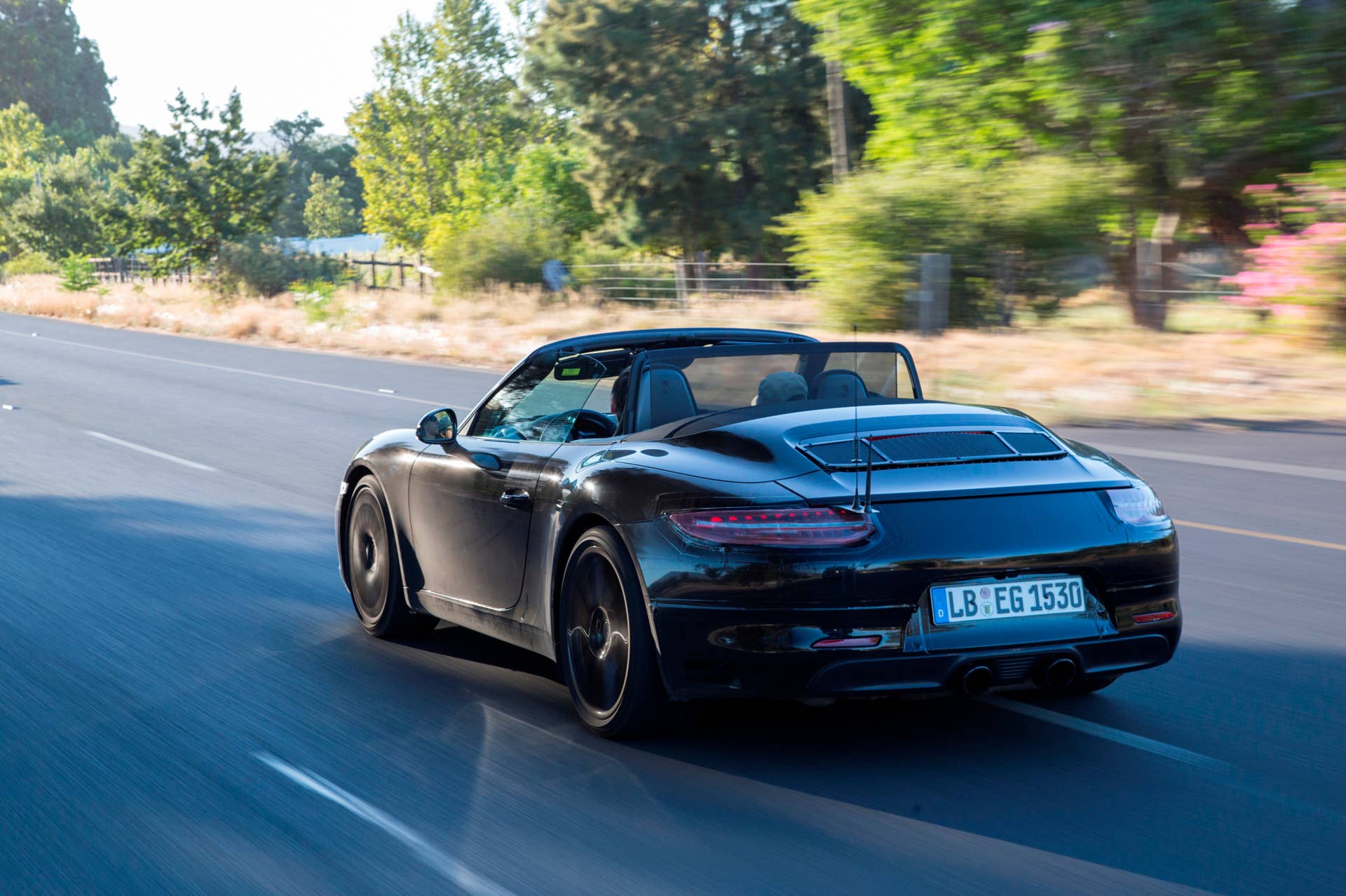 2017 Porsche 911 convertible rear 3/4