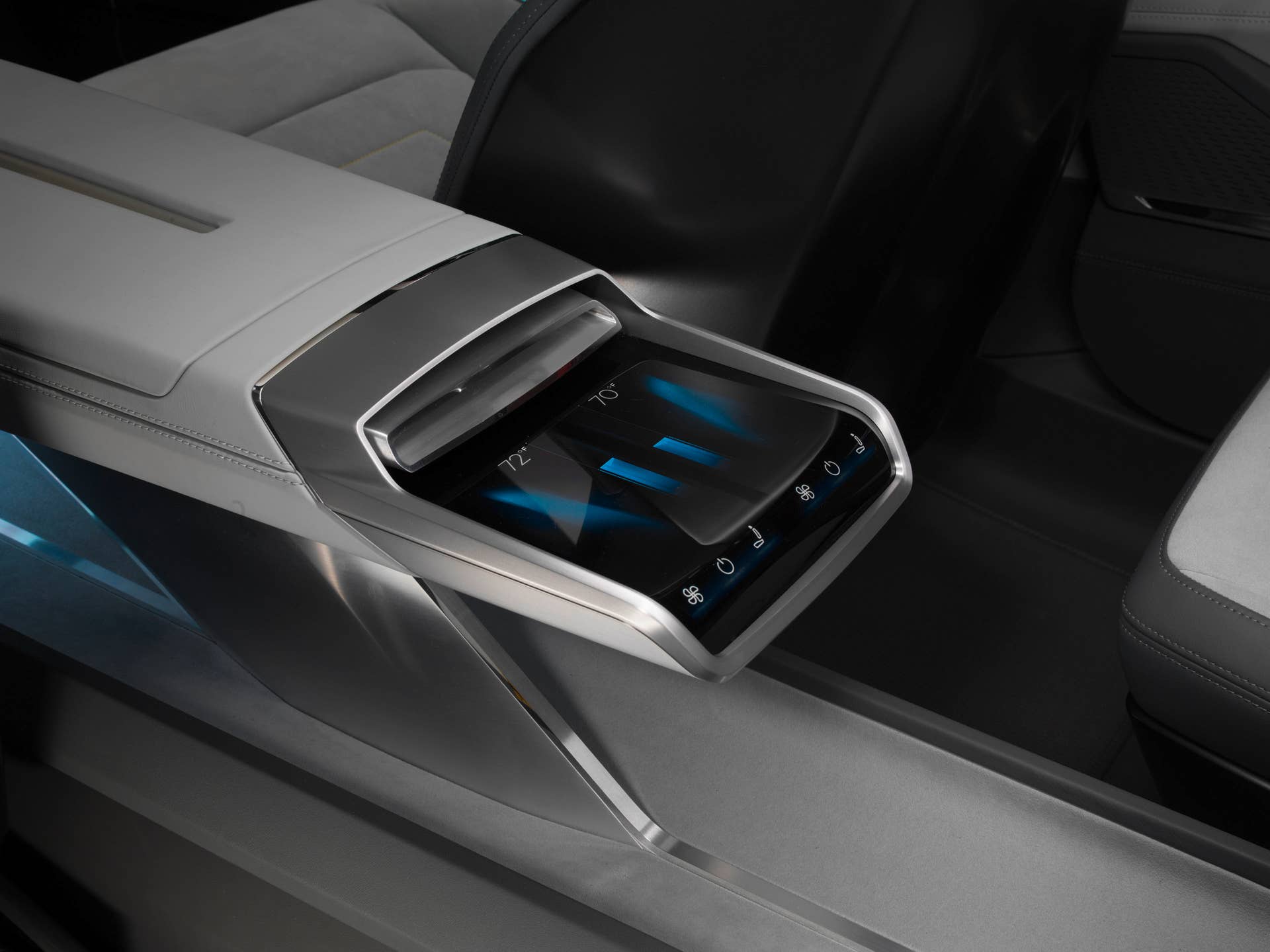 audi h-tron concept rear display