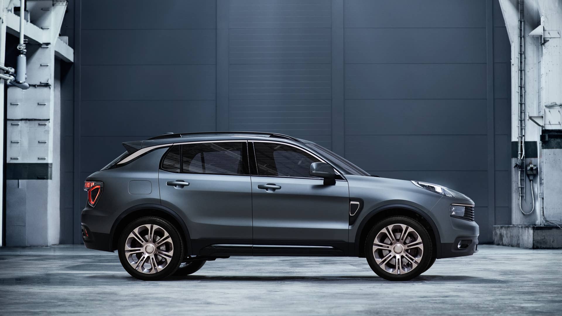 Lynk  &  Co. 01 Side Exterior