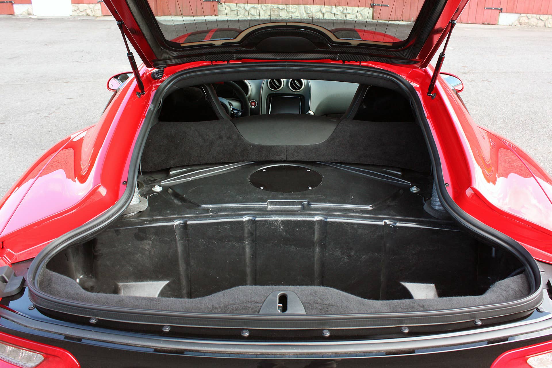 2016 Dodge Viper ACR rear cargo area