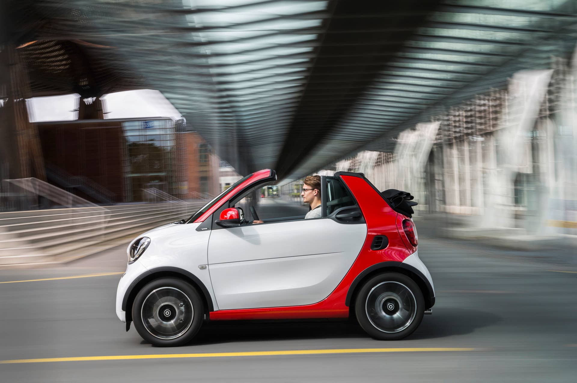The 2016 Smart Fortwo Cabriolet, passion trim, side view.