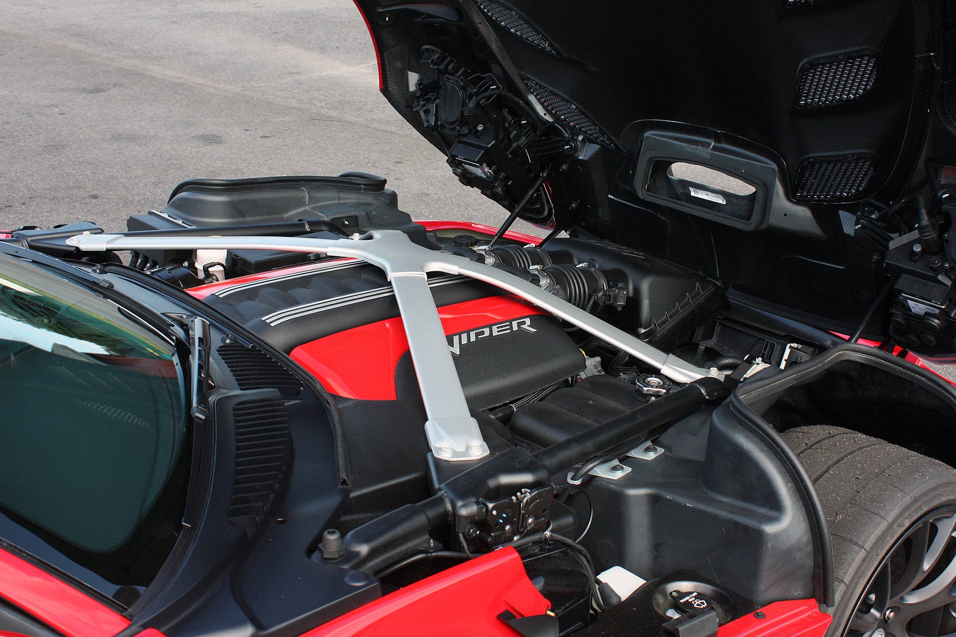 2016 Dodge Viper ACR engine