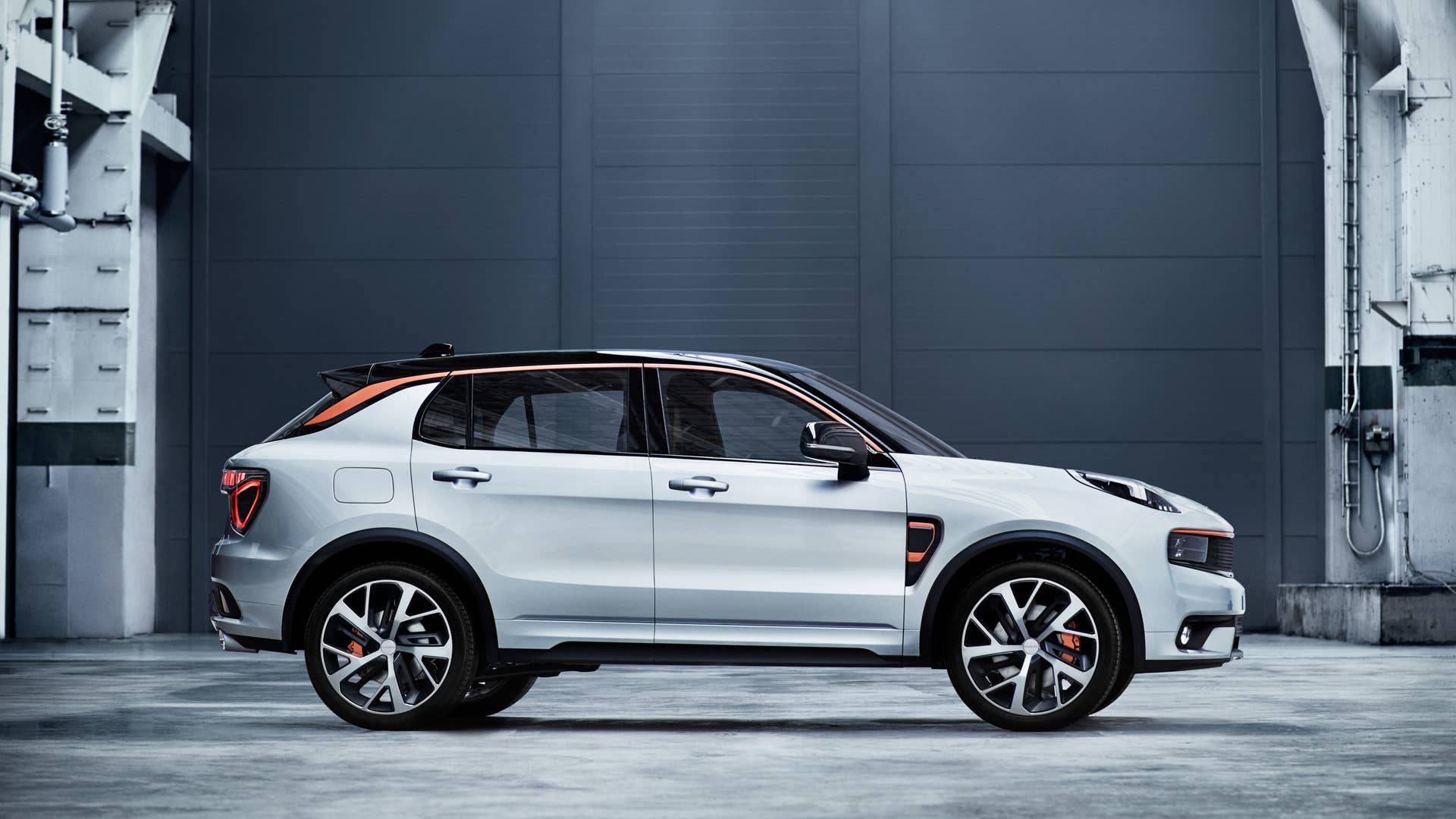 Lynk  &  Co. 01 Side Exterior