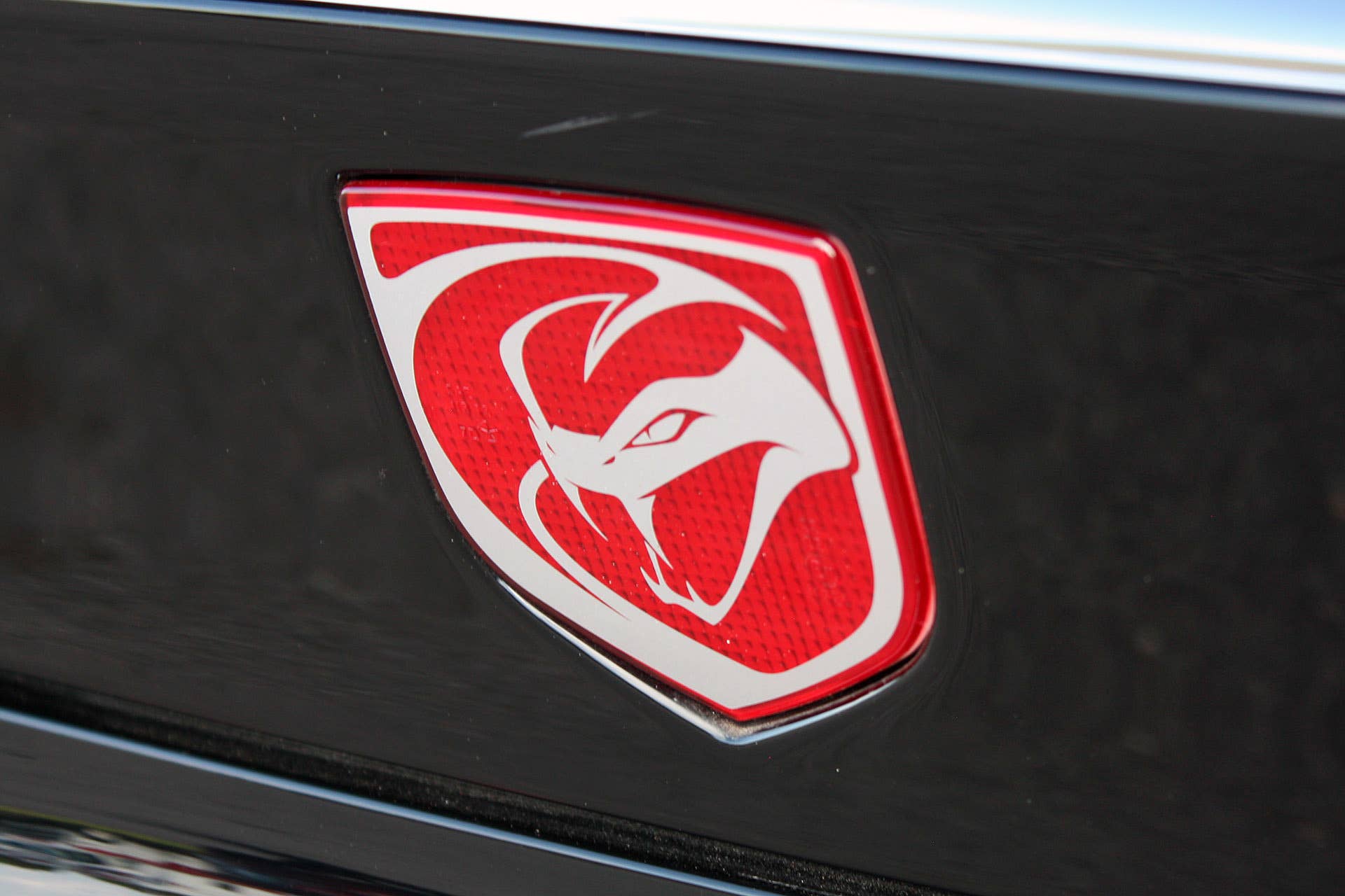 2016 Dodge Viper ACR badge