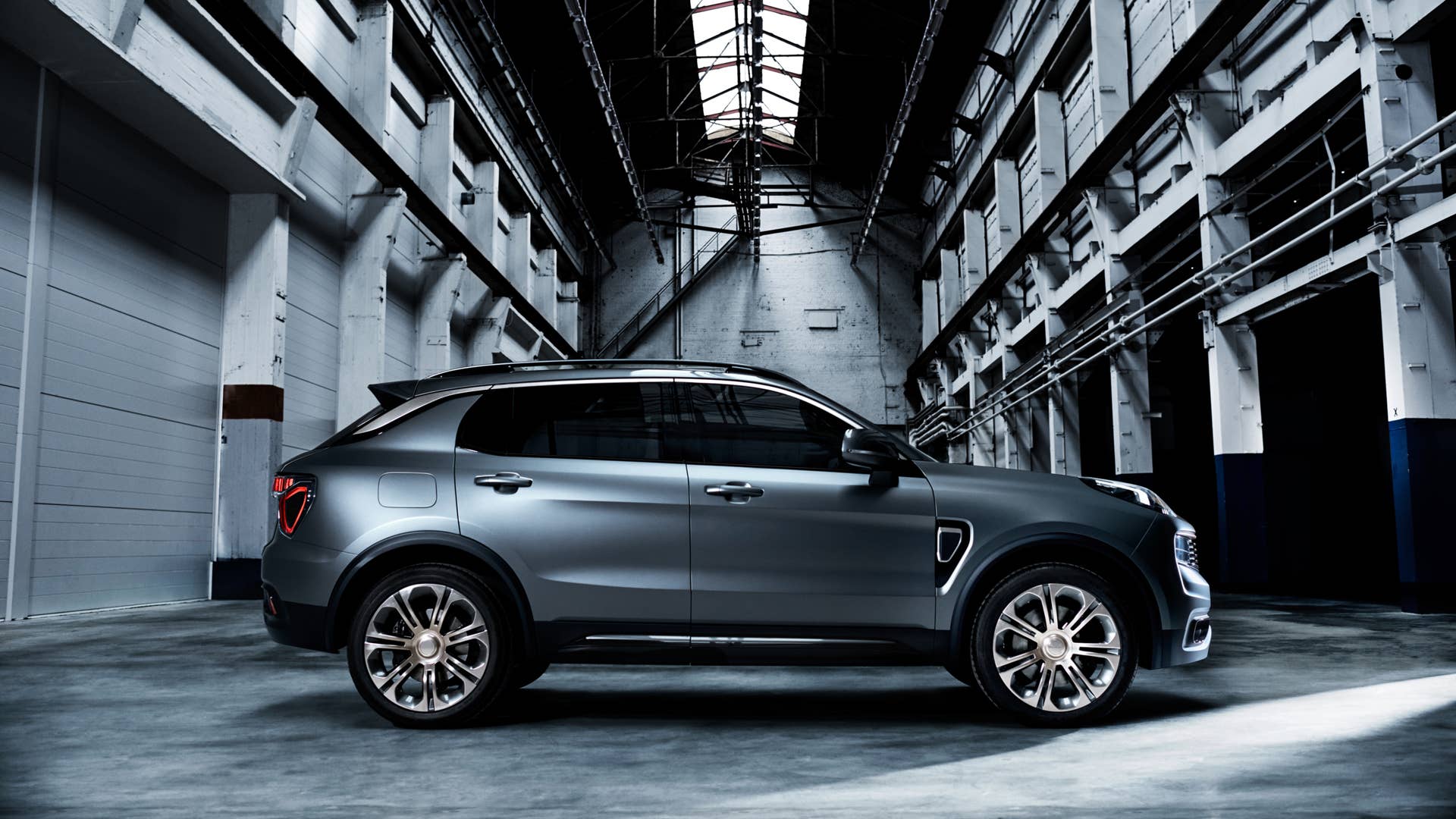 Lynk  &  Co. 01 Side Exterior
