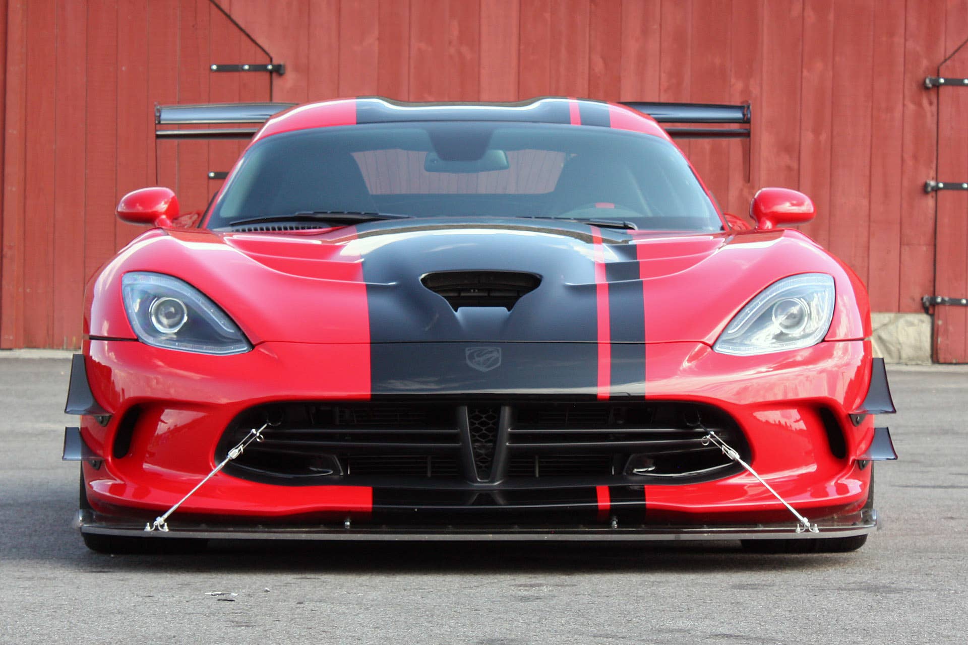 2016 Dodge Viper ACR front view