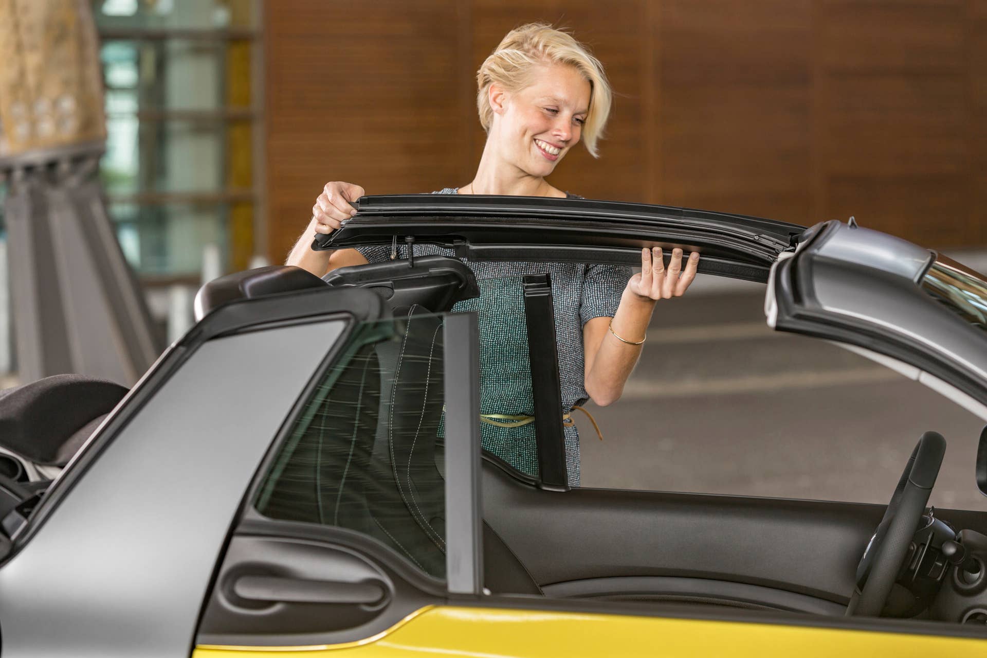 The 2016 Smart Fortwo Cabriolet, soft top removal.