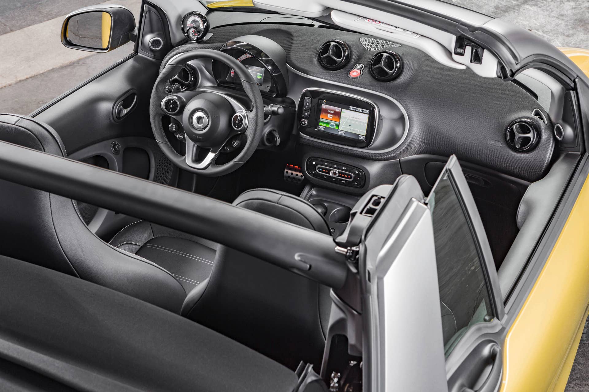 The 2016 Smart Fortwo Cabriolet, interior.