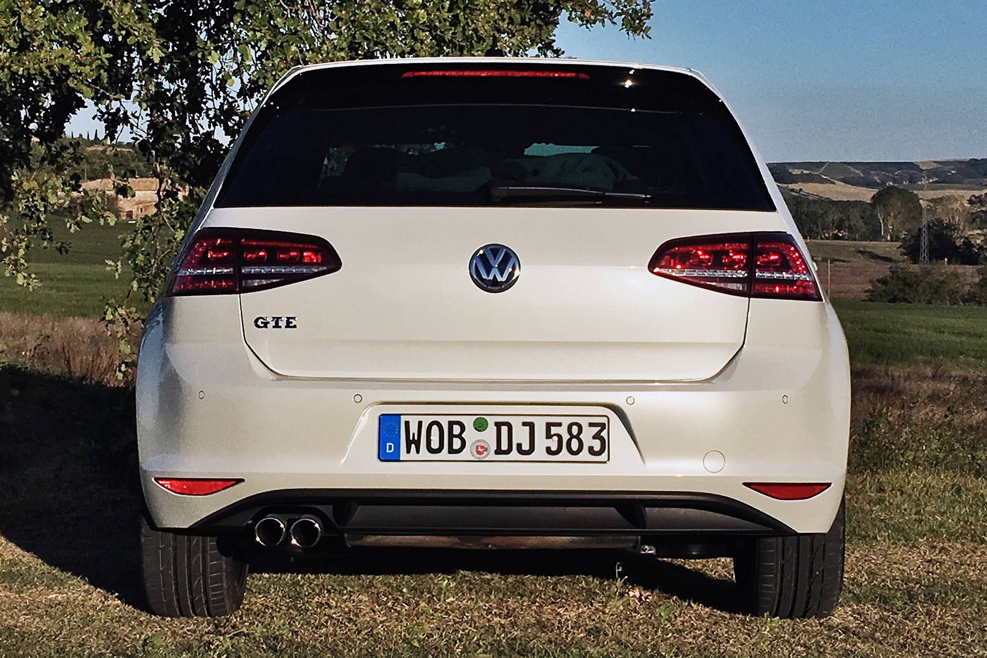 2016 Volkswagen Golf GTE rear view