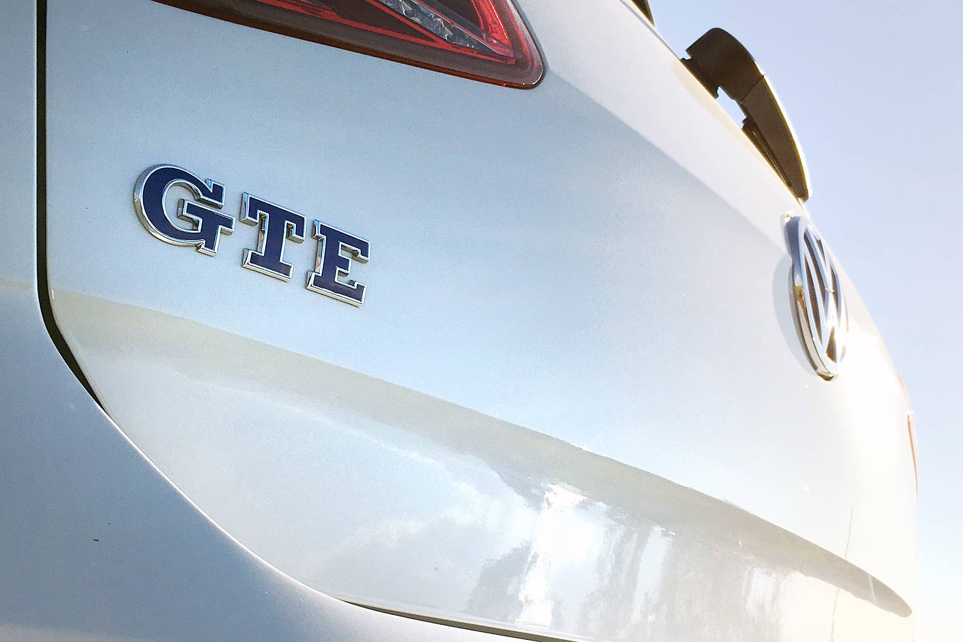 2016 Volkswagen Golf GTE badge