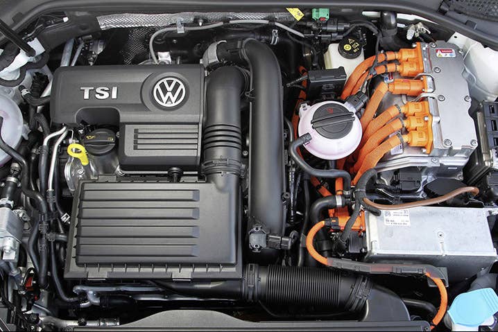 2016 Volkswagen Golf GTE