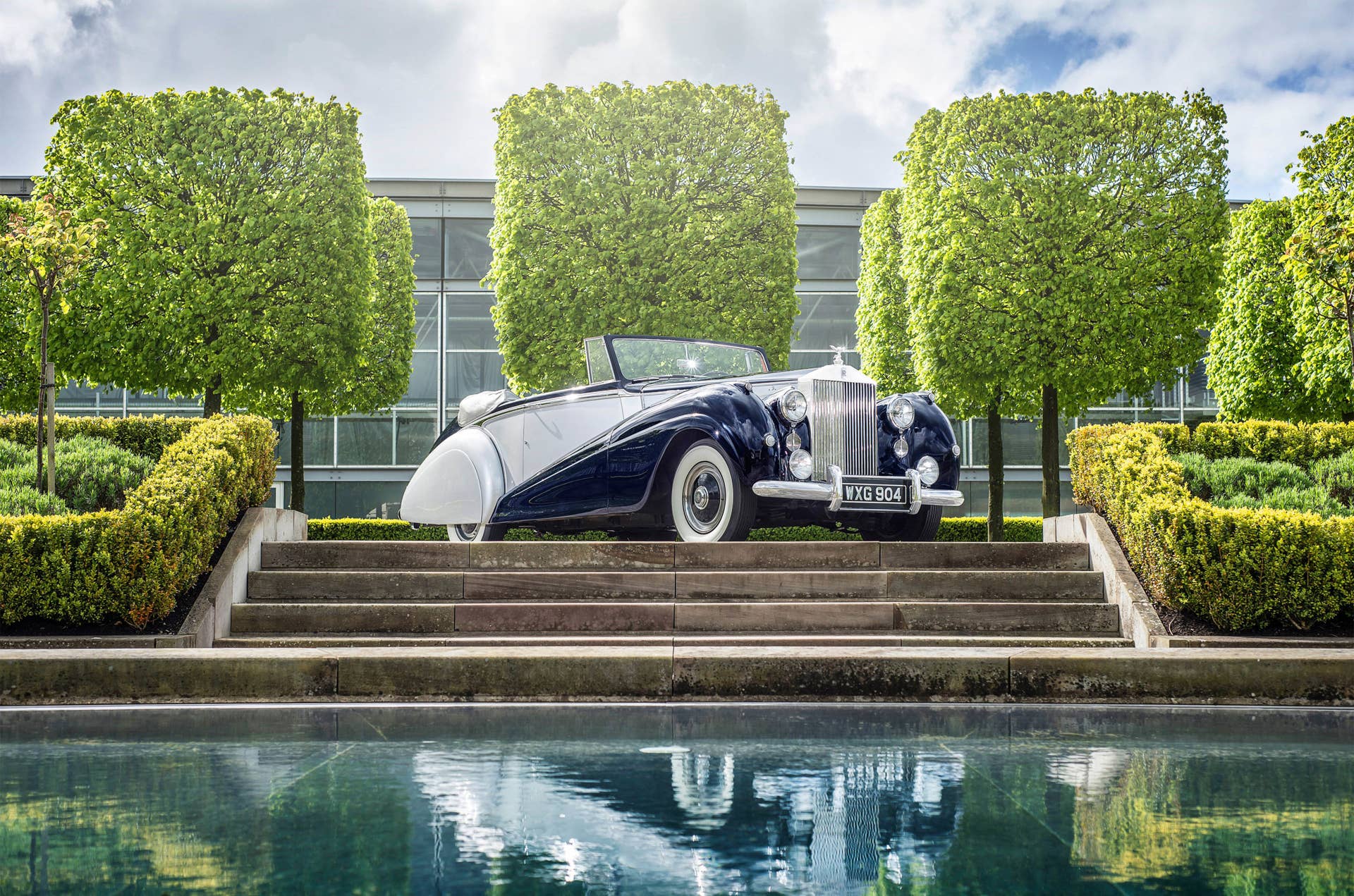 Rolls-Royce Silver Dawn convertible
