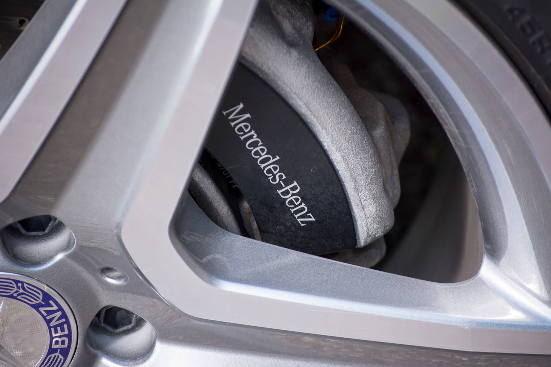 mercedes-benz caliper branded brakes wheels