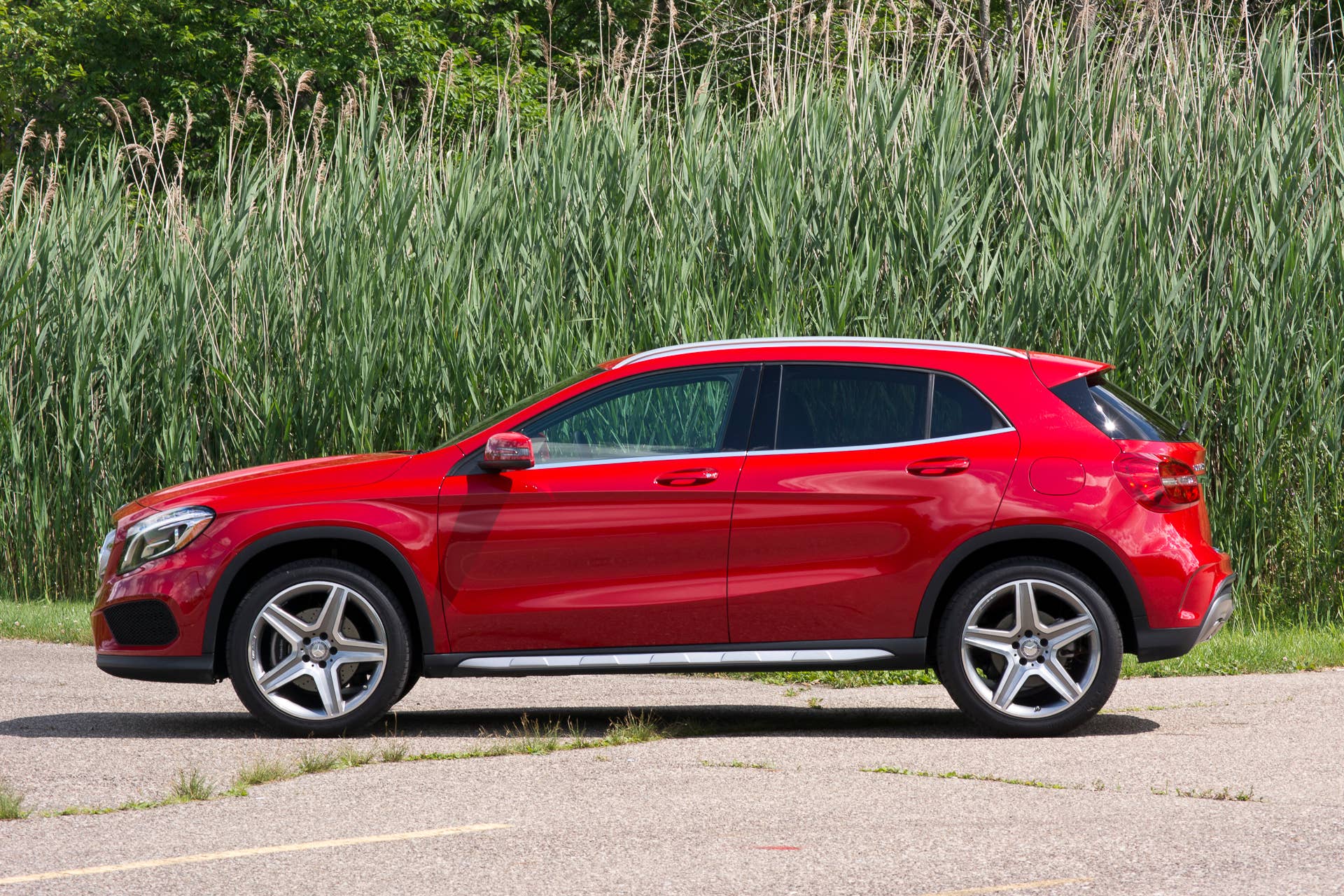 gla250 profile side mercedes red reeds