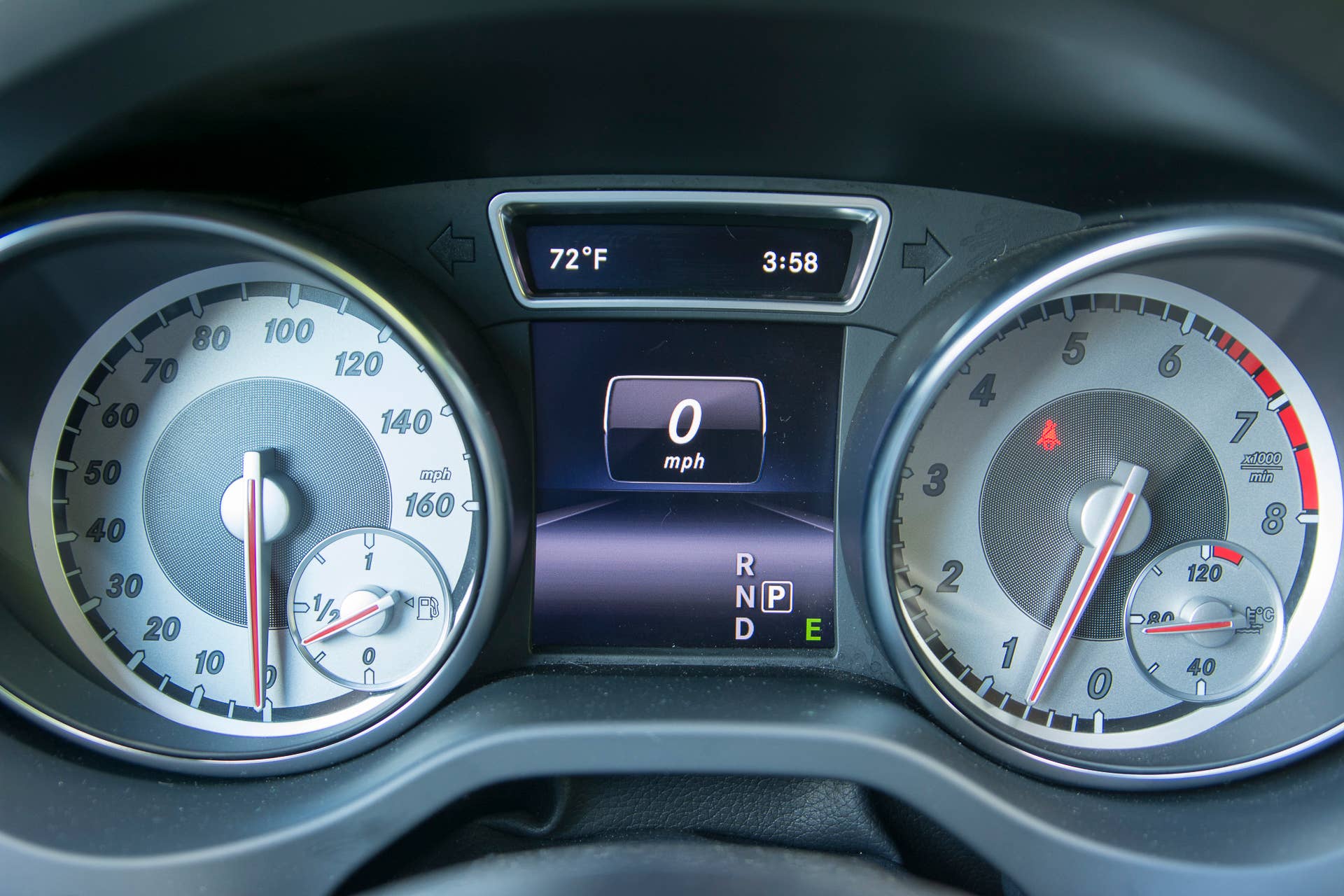 mercedes gla display dash instruments