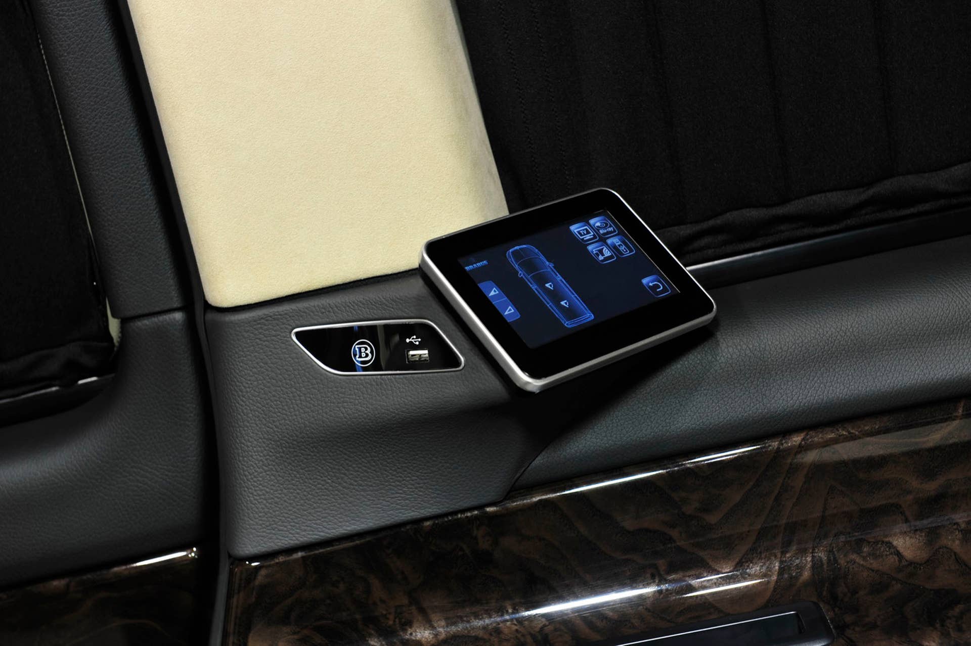 Brabus V-Class media controller